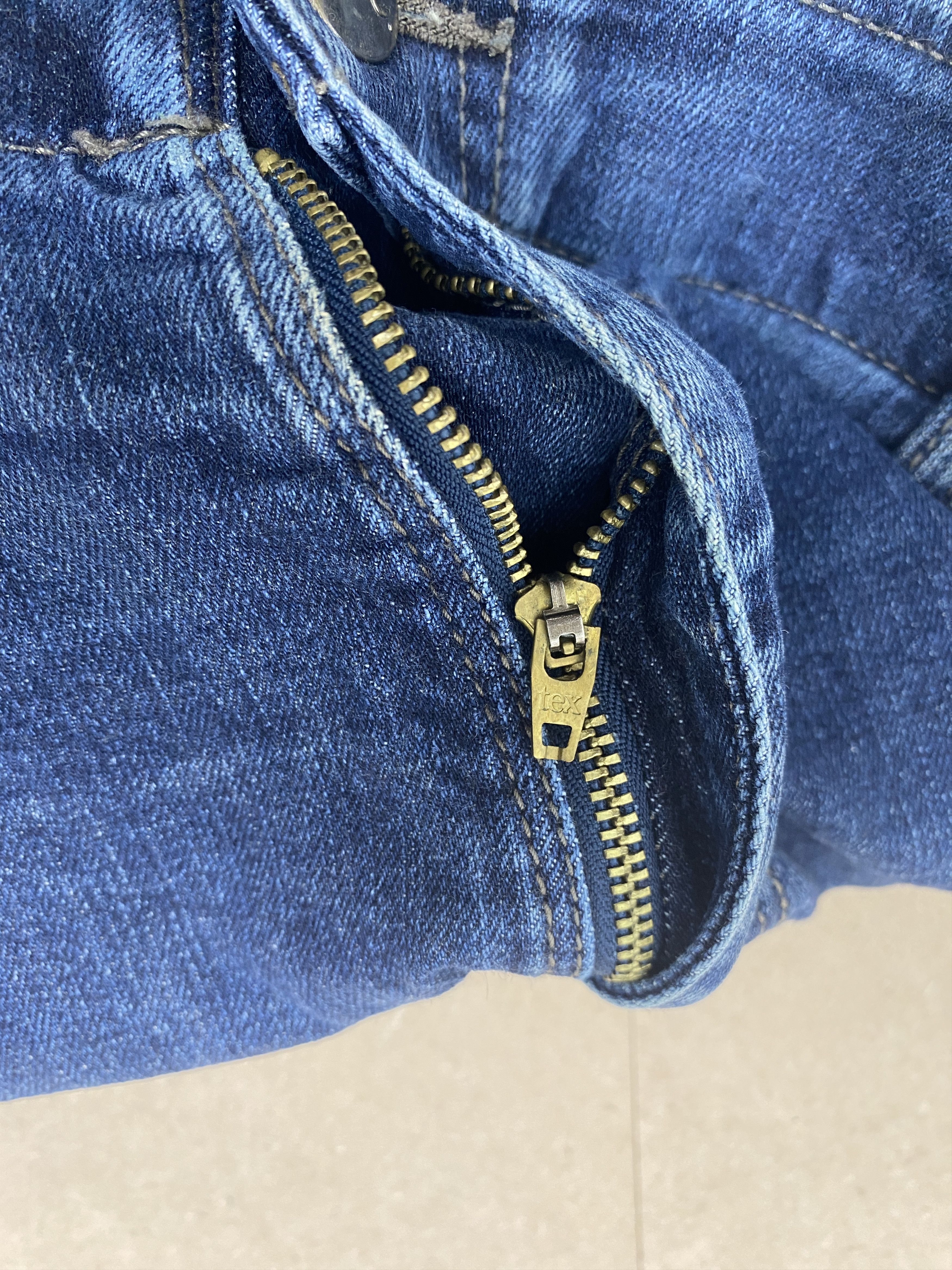 Lee Vintage Lee Extreme Motion Faded Blue Jeans P0442 Size US 43 - 15 Thumbnail
