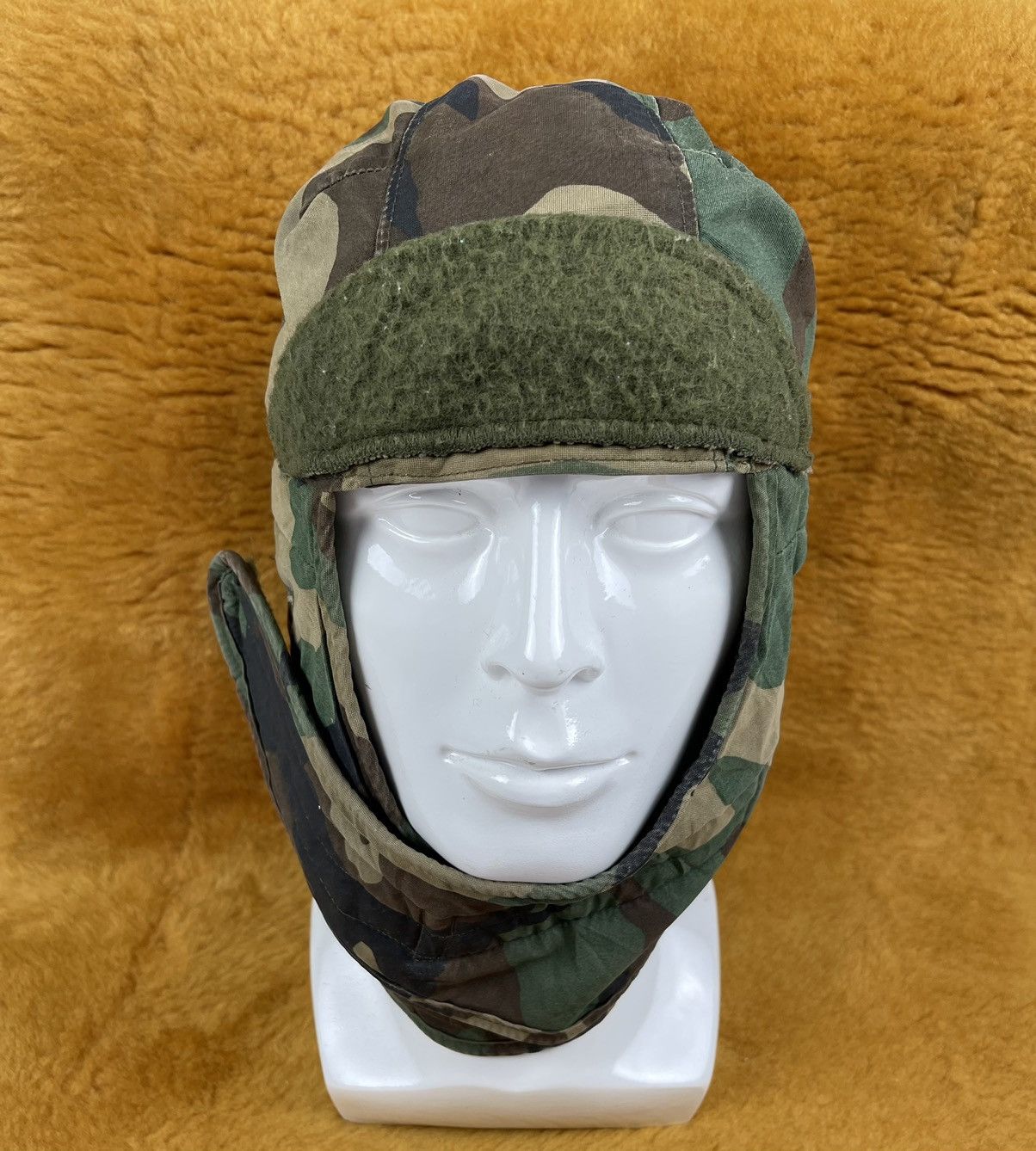 Vintage vintage army trapper hat insulated helmet liner Size ONE SIZE - 1 Thumbnail