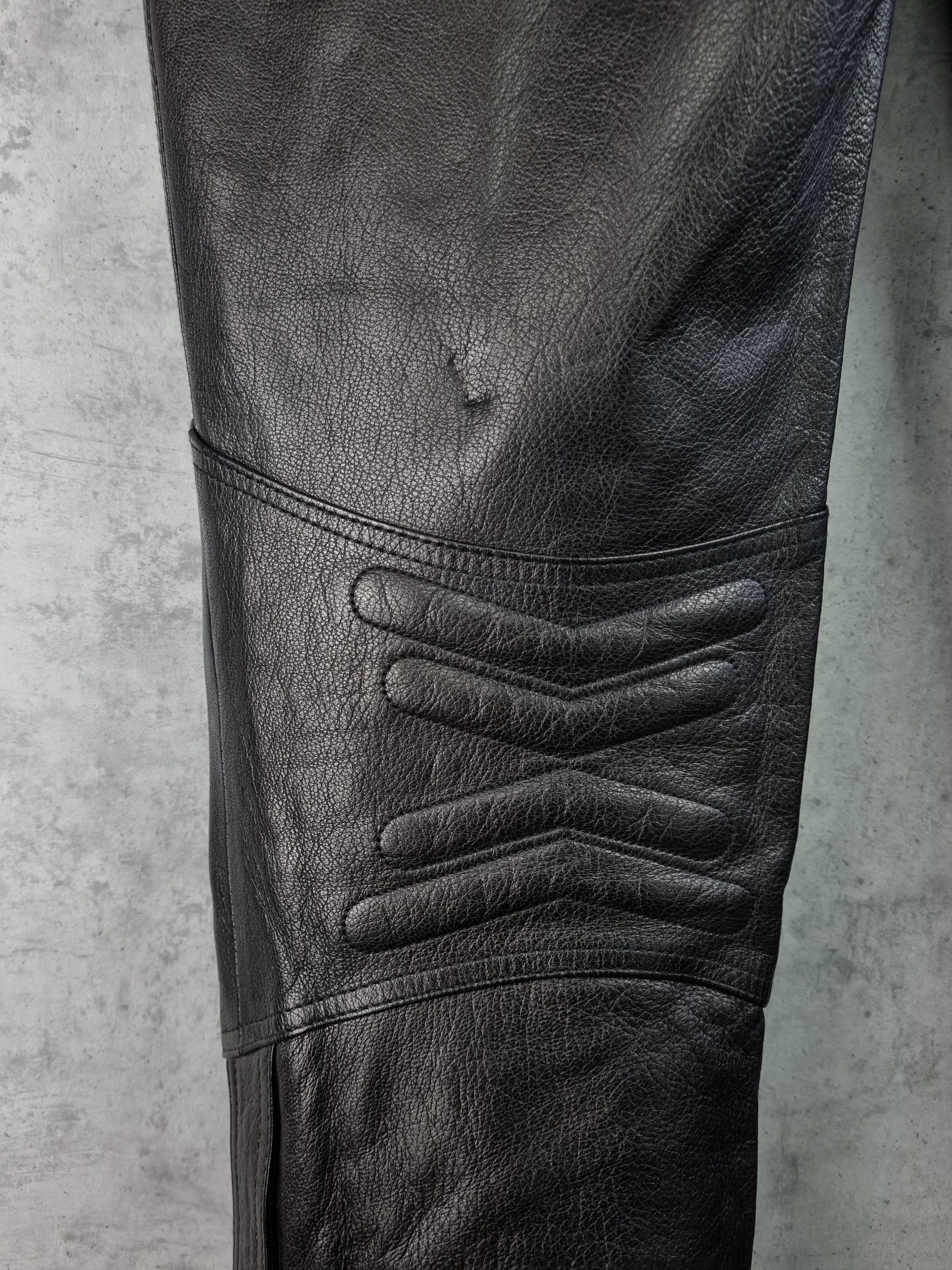 Gucci × Leather × Tom Ford 90s Gucci Leather Double Knees Biker Pants TOM FORD era Size US 32 / EU 48 - 19 Thumbnail