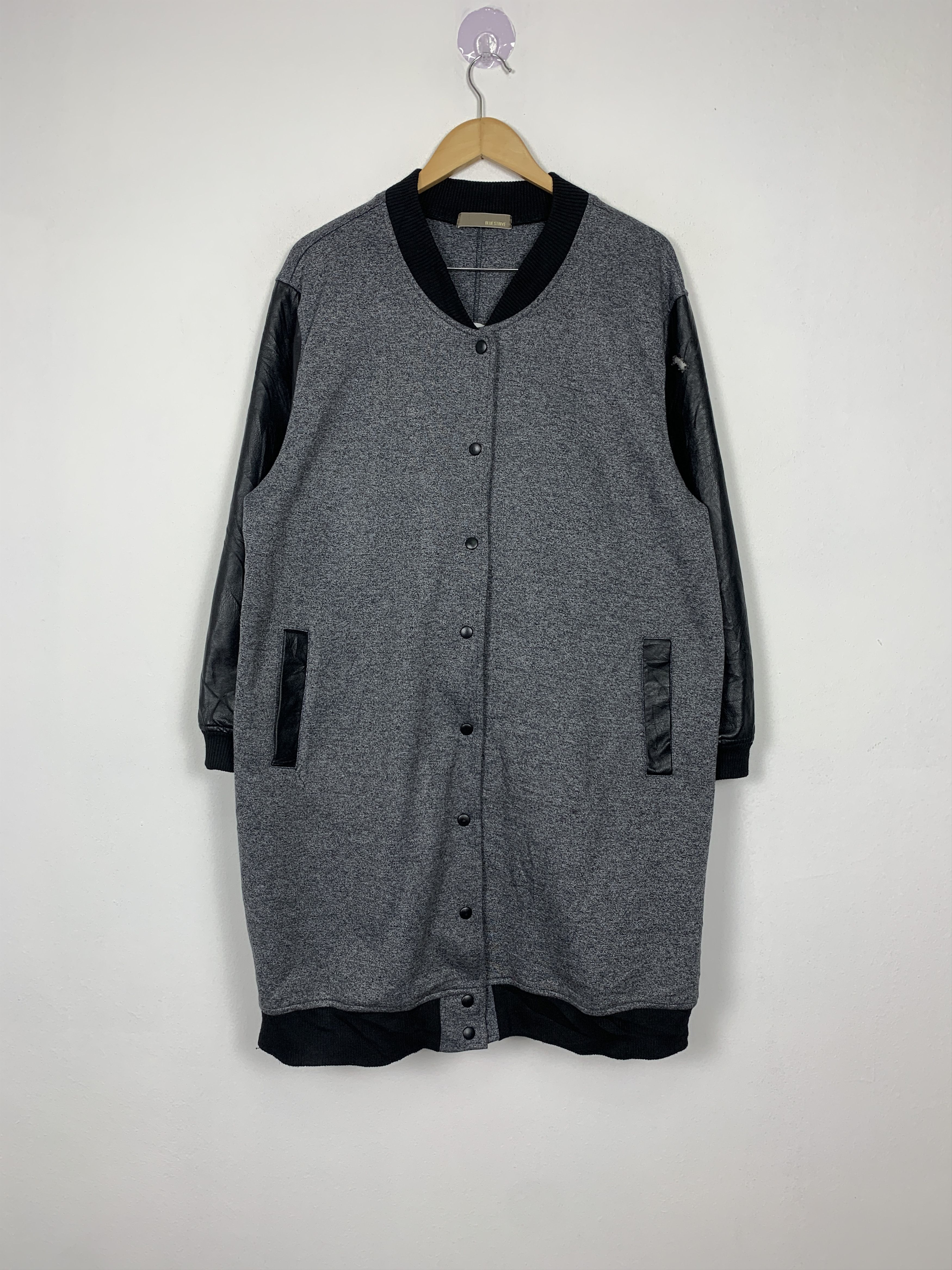 Japanese Brand Vintage Blue Strive Button Up Long Varsity Jacket J1451 Size US S / EU 44-46 / 1 - 1 Thumbnail
