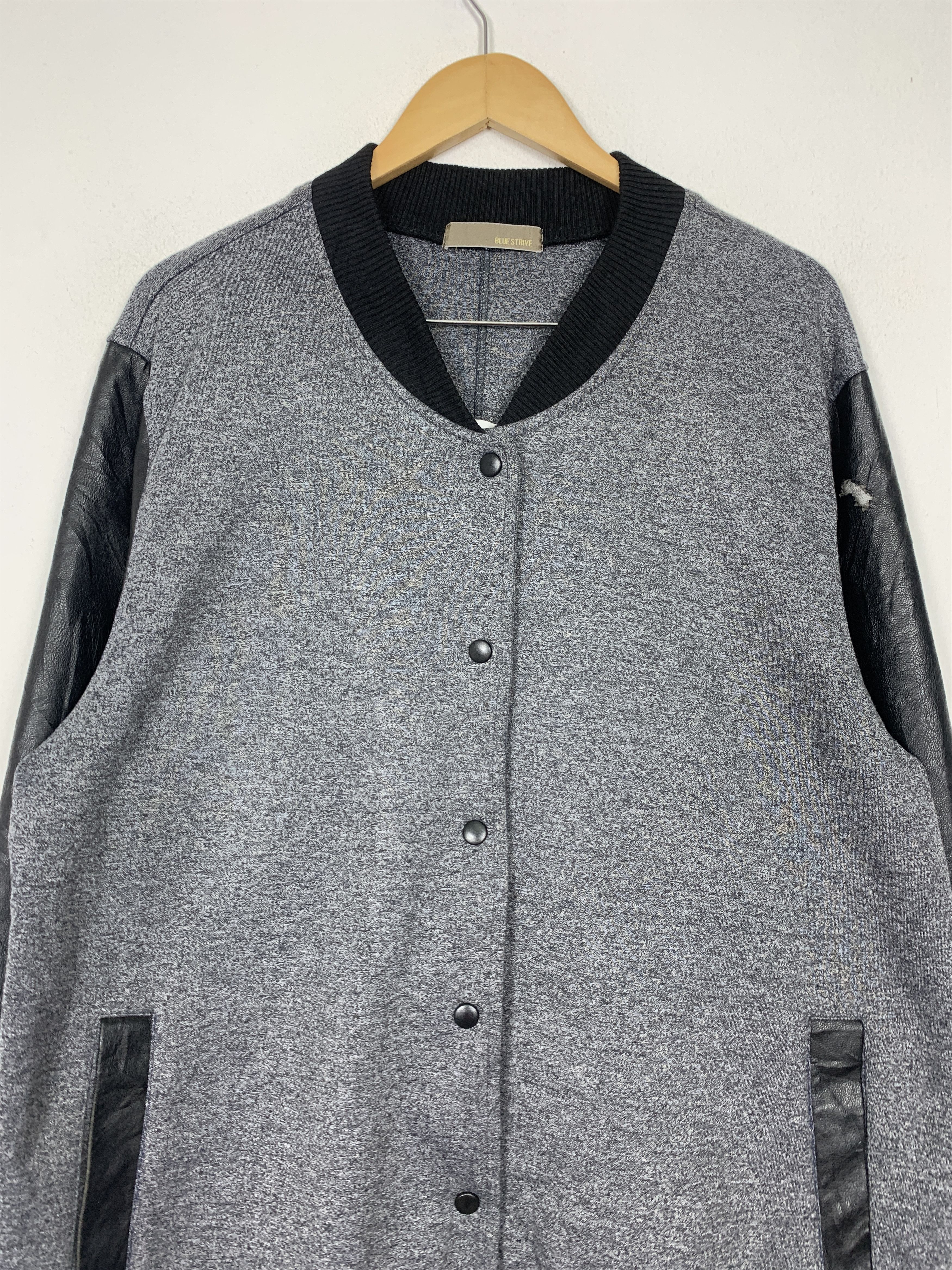 Japanese Brand Vintage Blue Strive Button Up Long Varsity Jacket J1451 Size US S / EU 44-46 / 1 - 2 Thumbnail