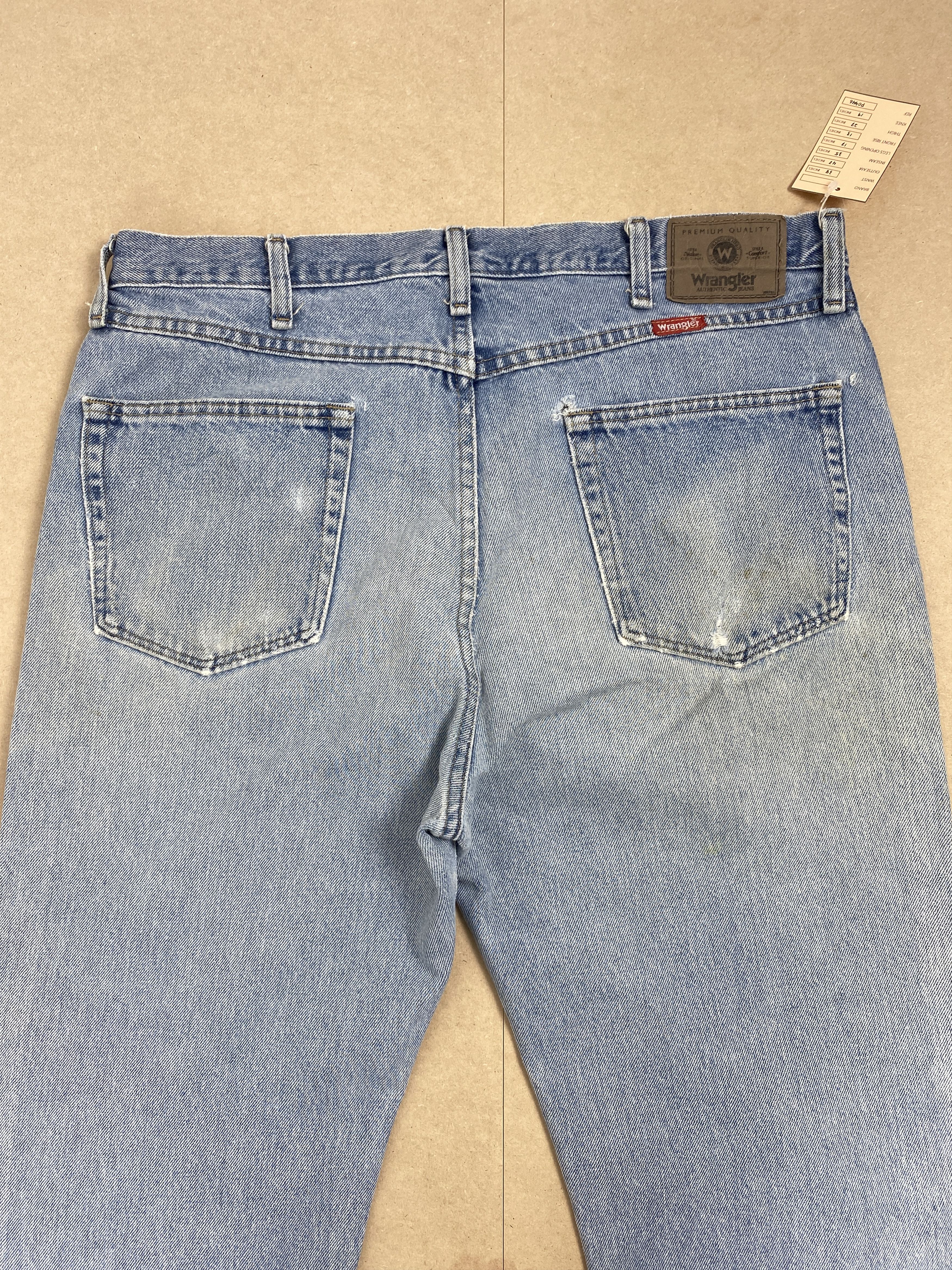 Vintage Vintage Wrangler Straight Cut Distressed Light Wash Jeans Size US 38 / EU 54 - 6 Thumbnail