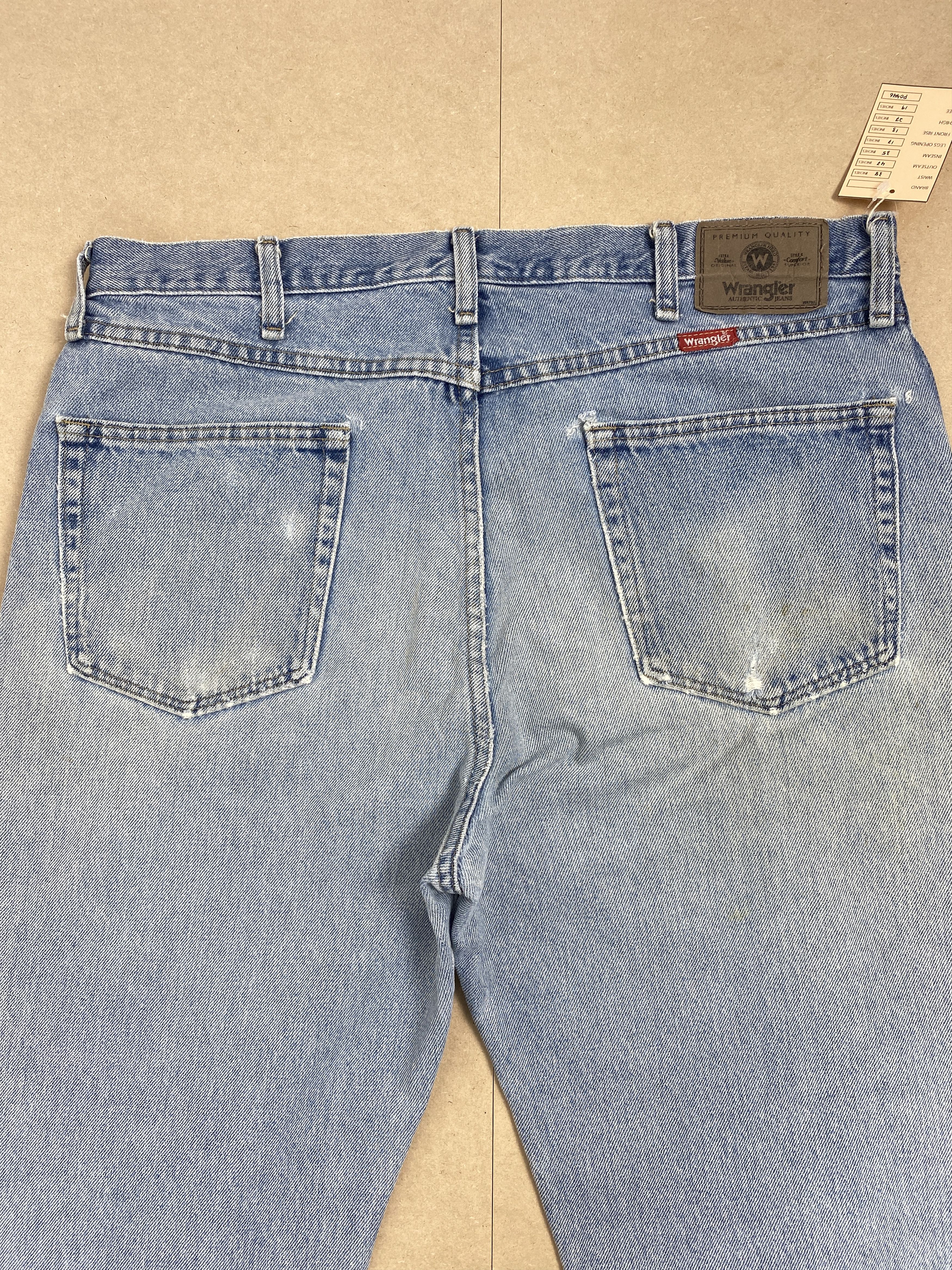 Vintage Vintage Wrangler Straight Cut Distressed Light Wash Jeans Size US 38 / EU 54 - 10 Thumbnail