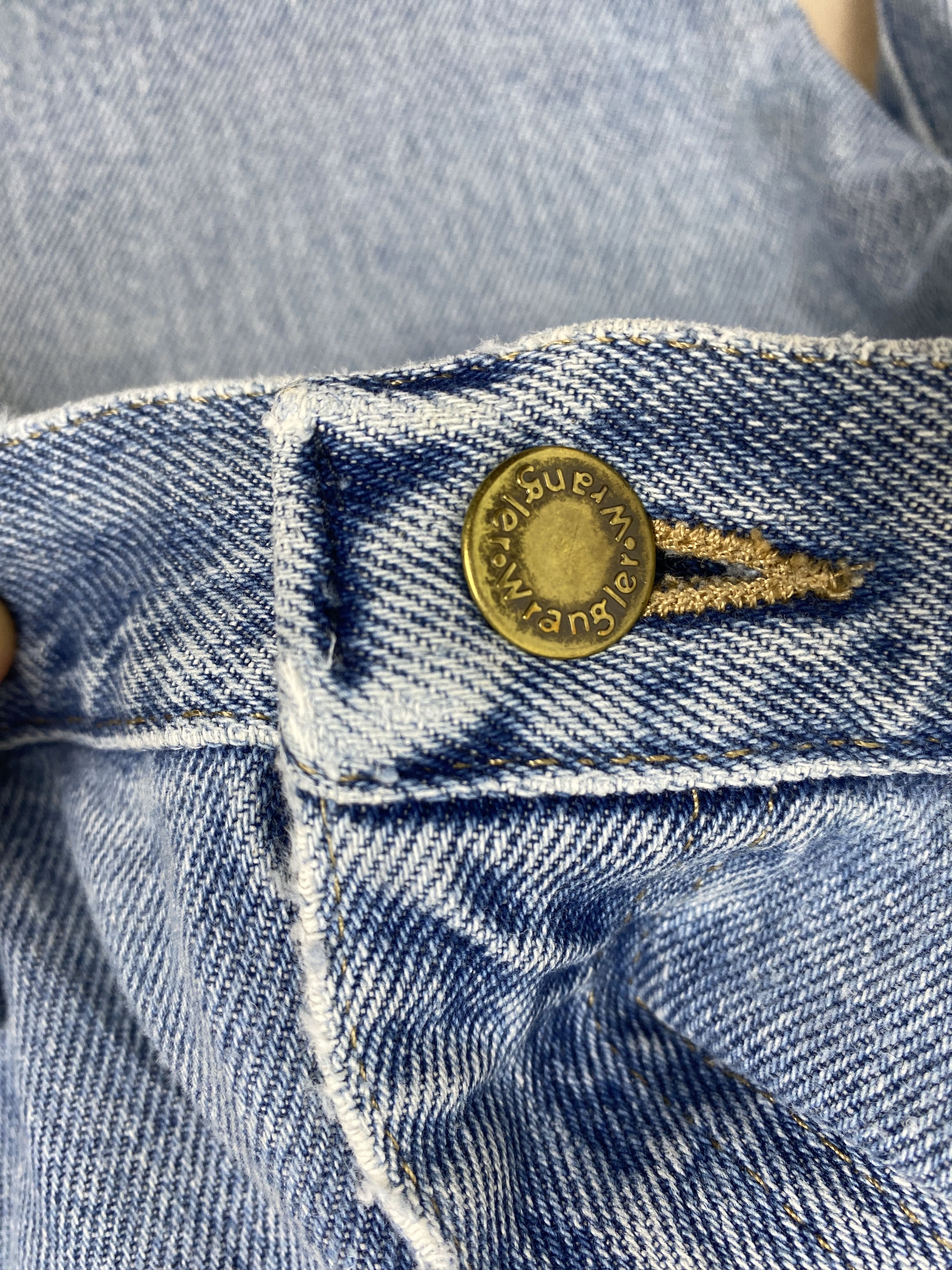 Vintage Vintage Wrangler Straight Cut Distressed Light Wash Jeans Size US 38 / EU 54 - 15 Thumbnail