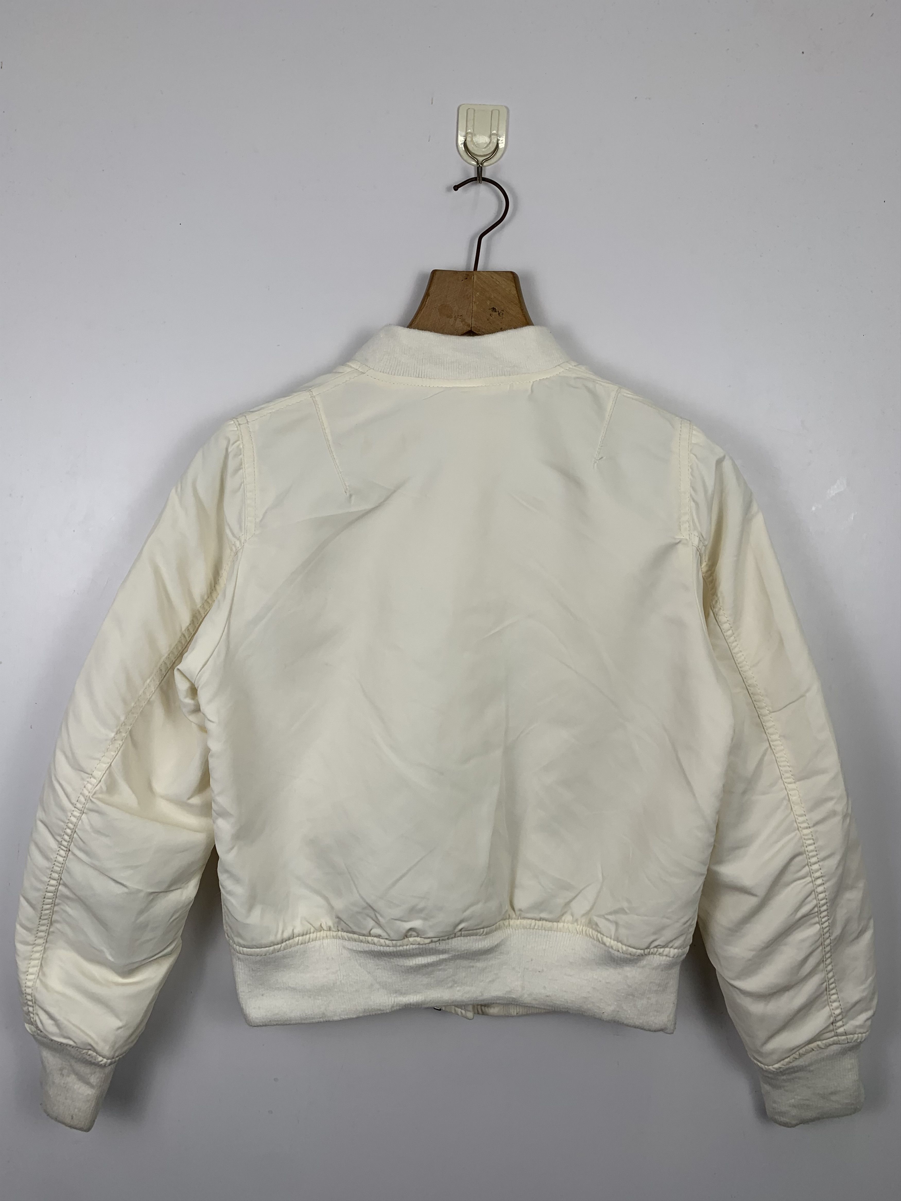 Uniqlo Vintage Uniqlo White Bomber Jackets J0554 Size US S / EU 44-46 / 1 - 8 Thumbnail