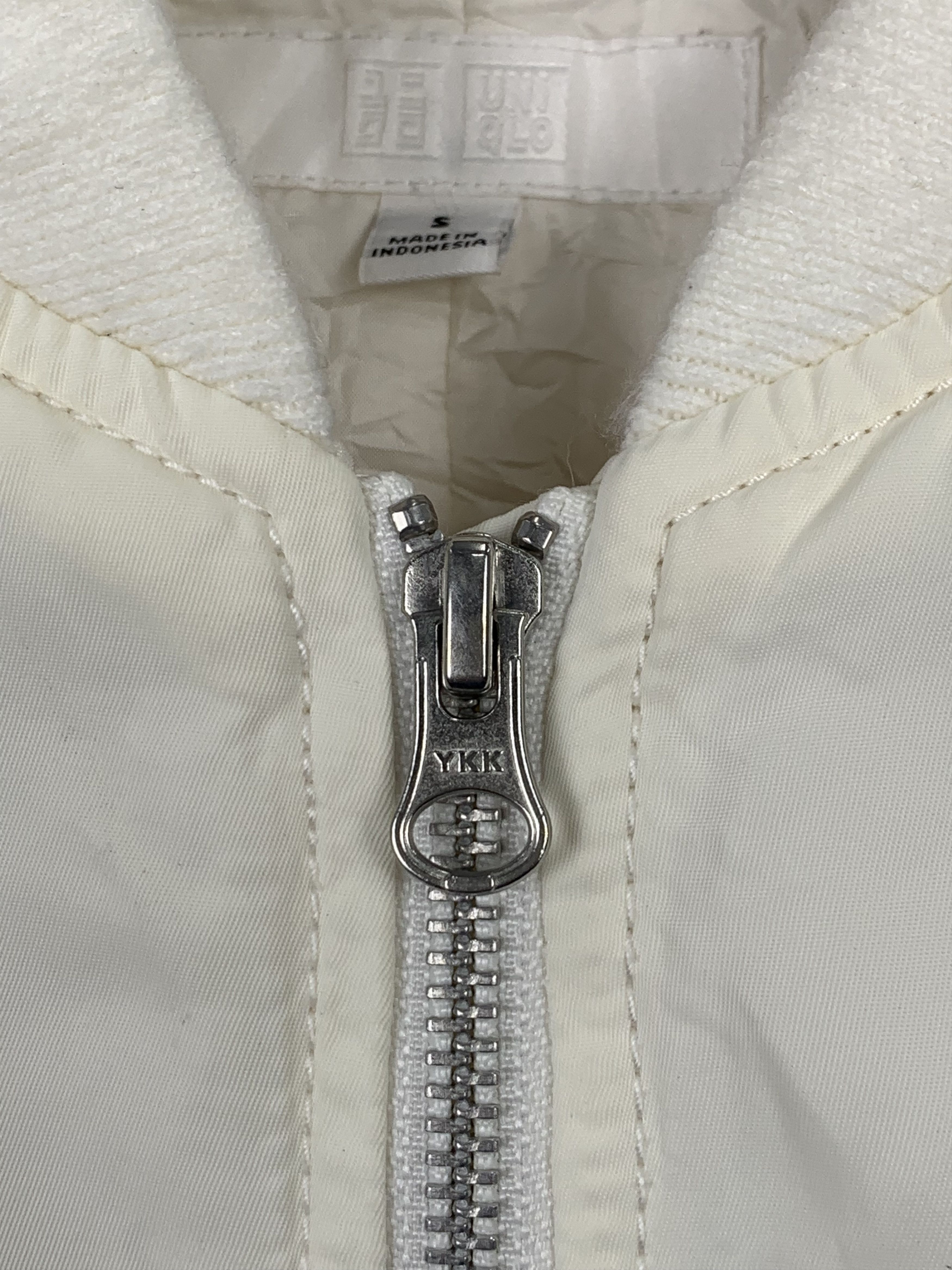 Uniqlo Vintage Uniqlo White Bomber Jackets J0554 Size US S / EU 44-46 / 1 - 6 Thumbnail