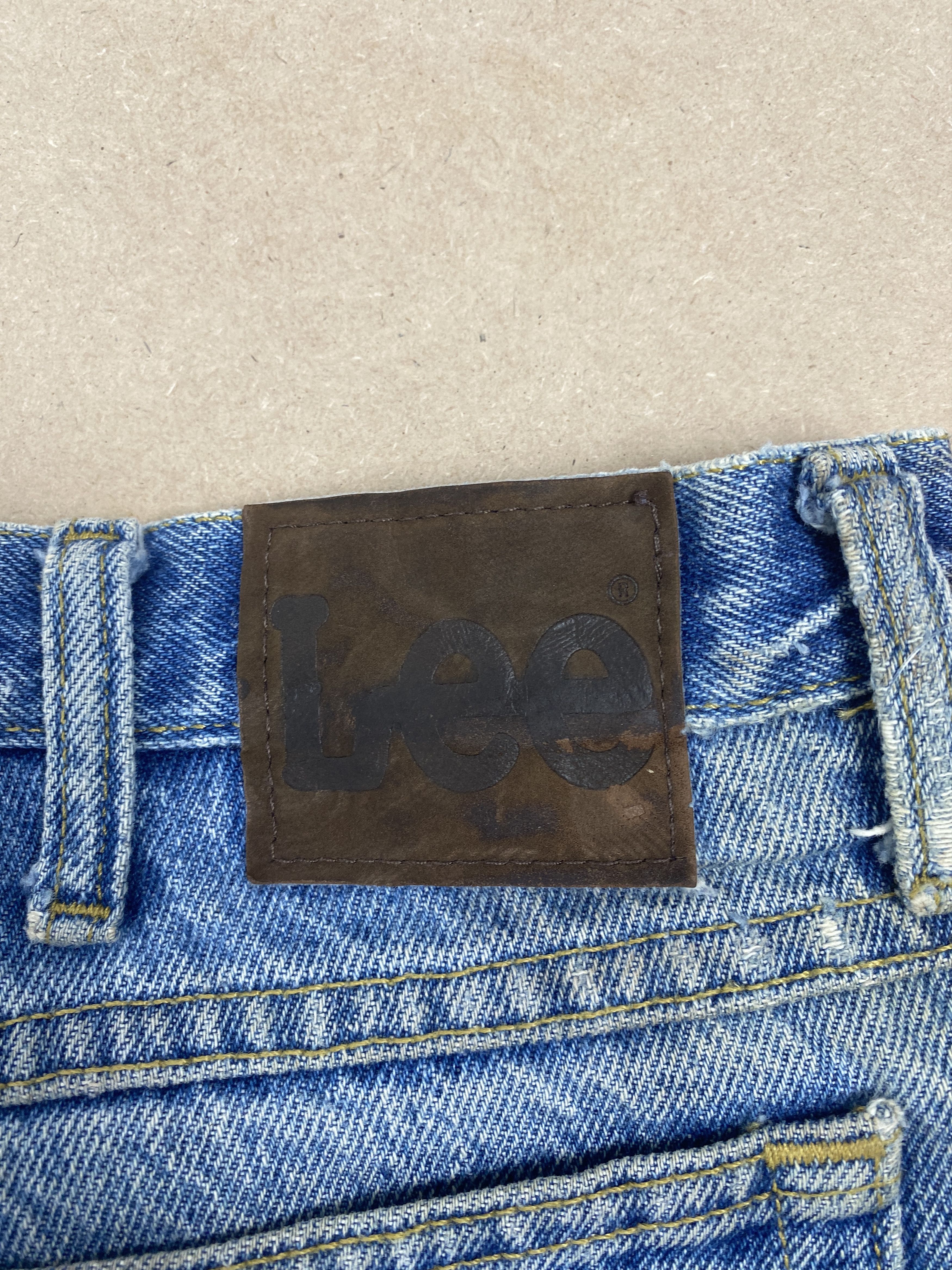 Lee Vintage Lee Straight Cut Distressed Mid Wash Jeans Size US 35 - 9 Thumbnail