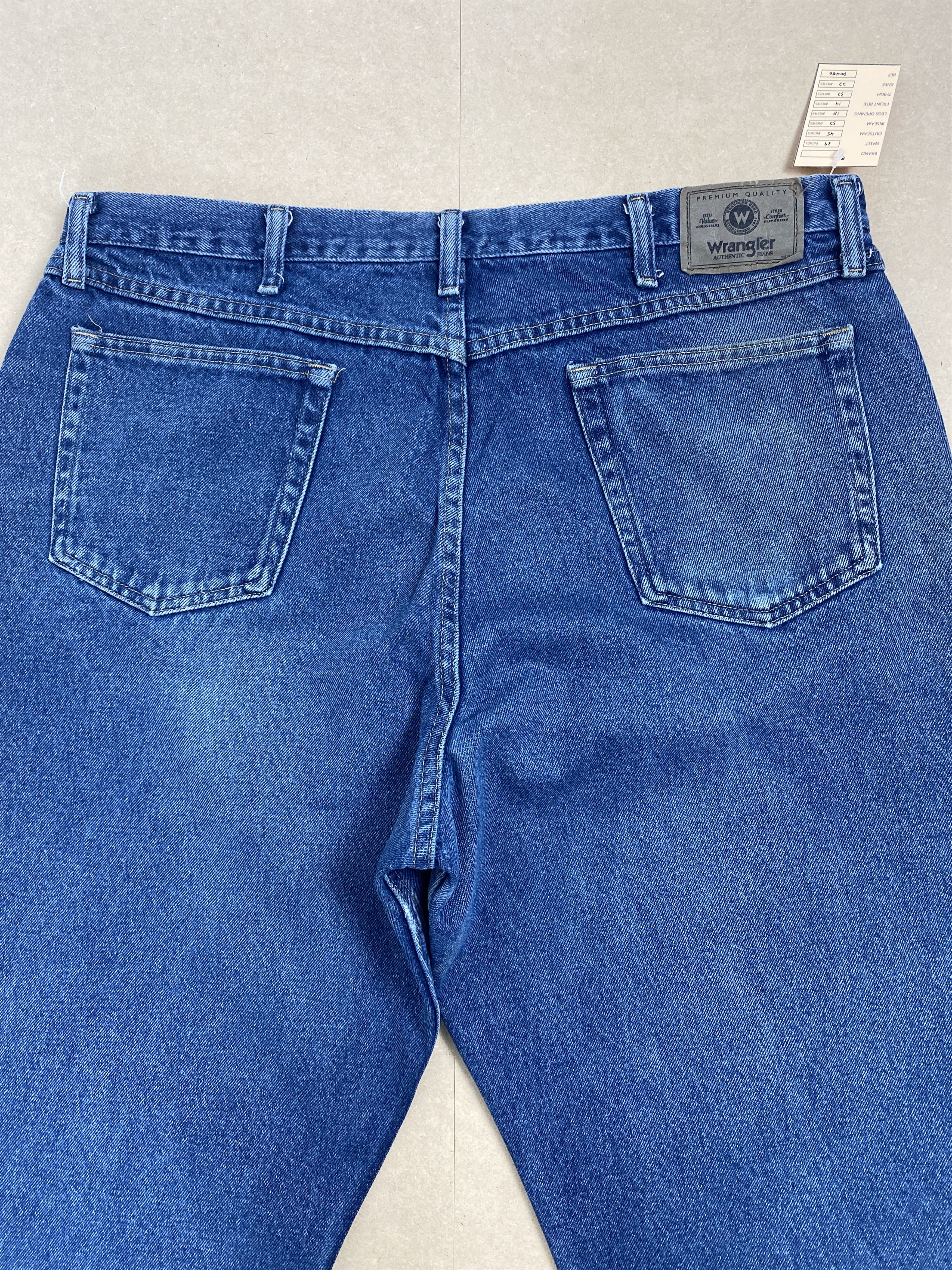 Vintage Vintage Wrangler Straight Cut Distressed Faded Blue Jeans Size US 39 - 7 Thumbnail