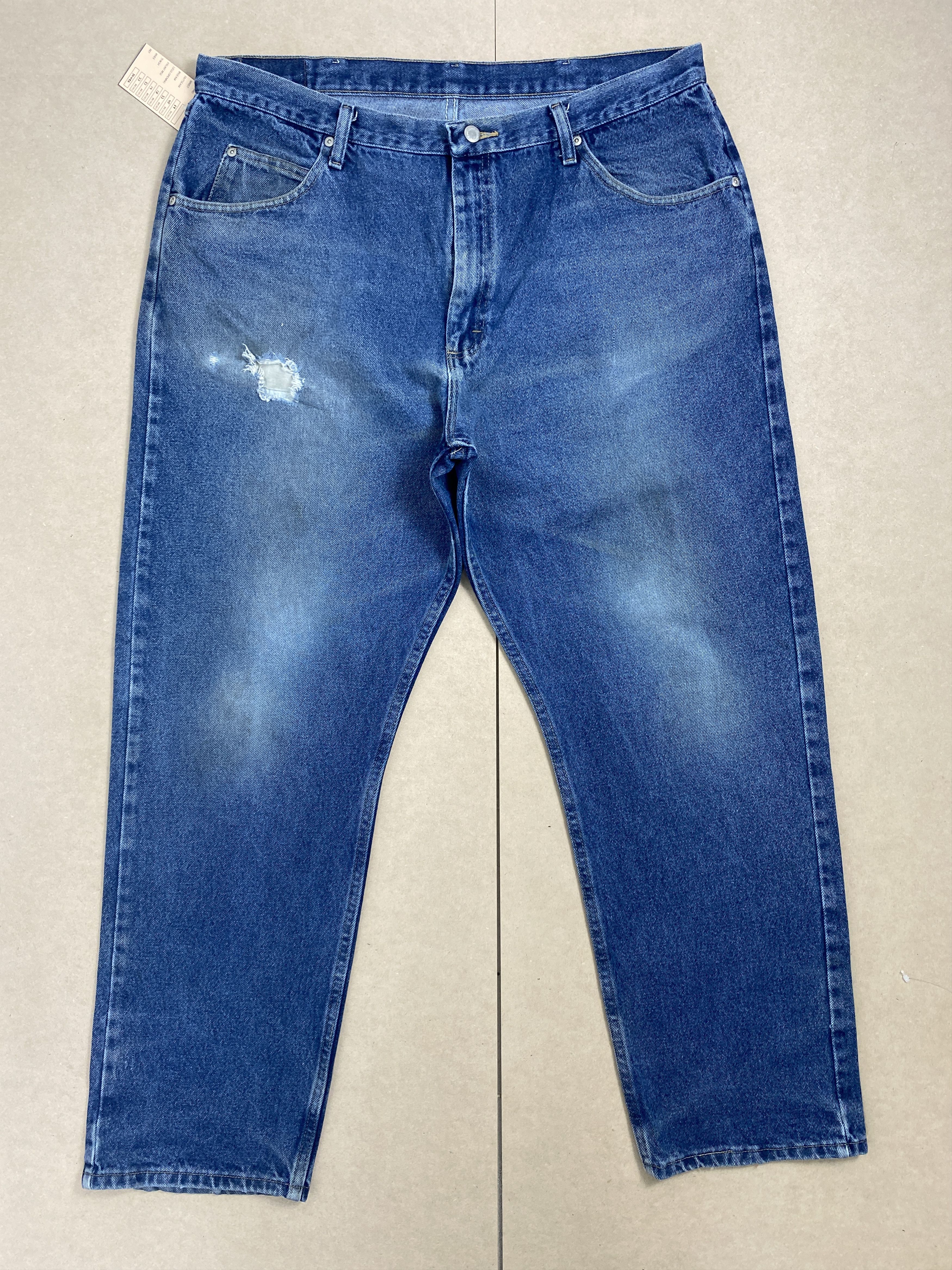 Vintage Vintage Wrangler Straight Cut Distressed Faded Blue Jeans Size US 39 - 1 Thumbnail
