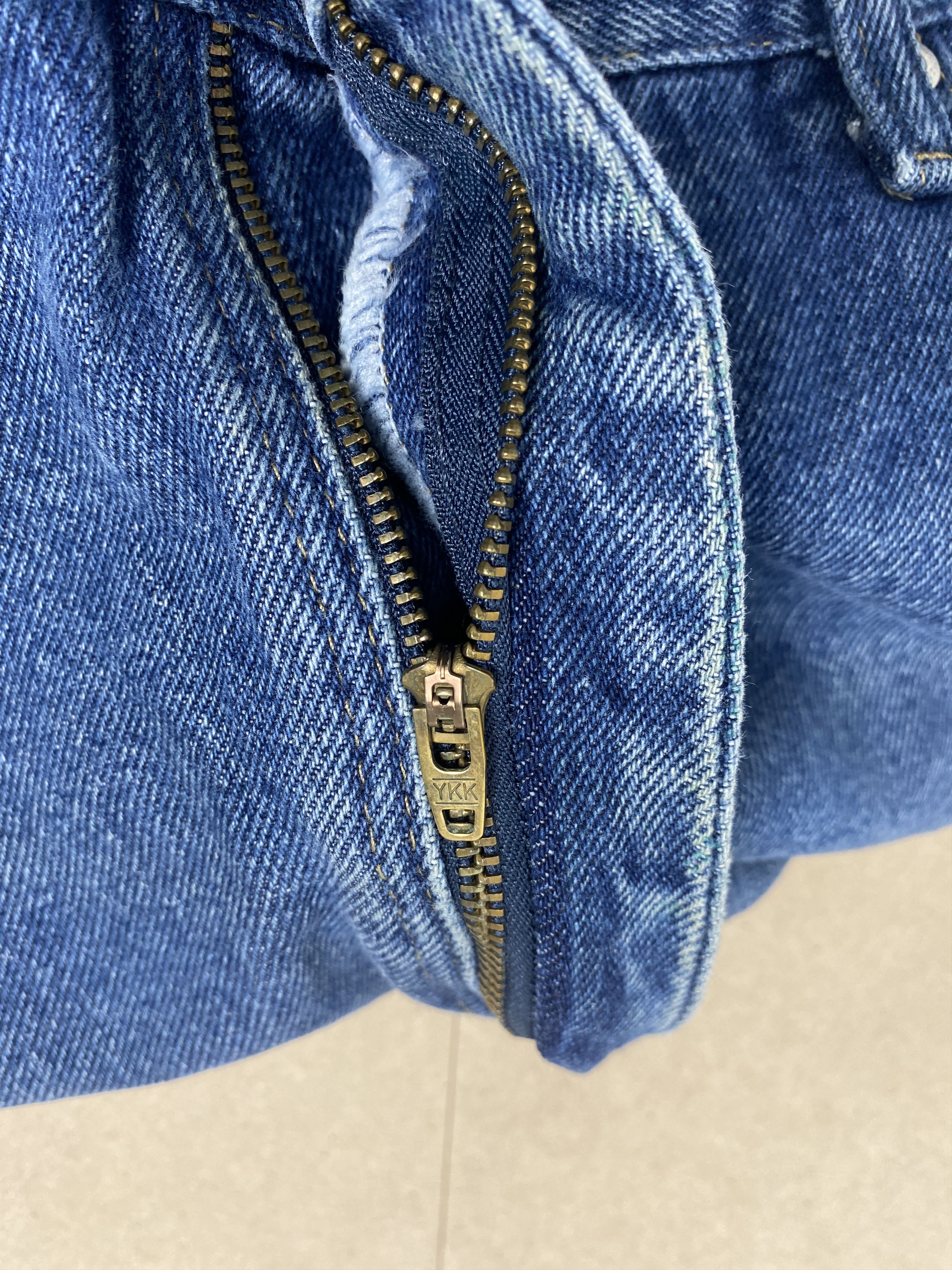 Vintage Vintage Wrangler Straight Cut Distressed Faded Blue Jeans Size US 39 - 12 Thumbnail