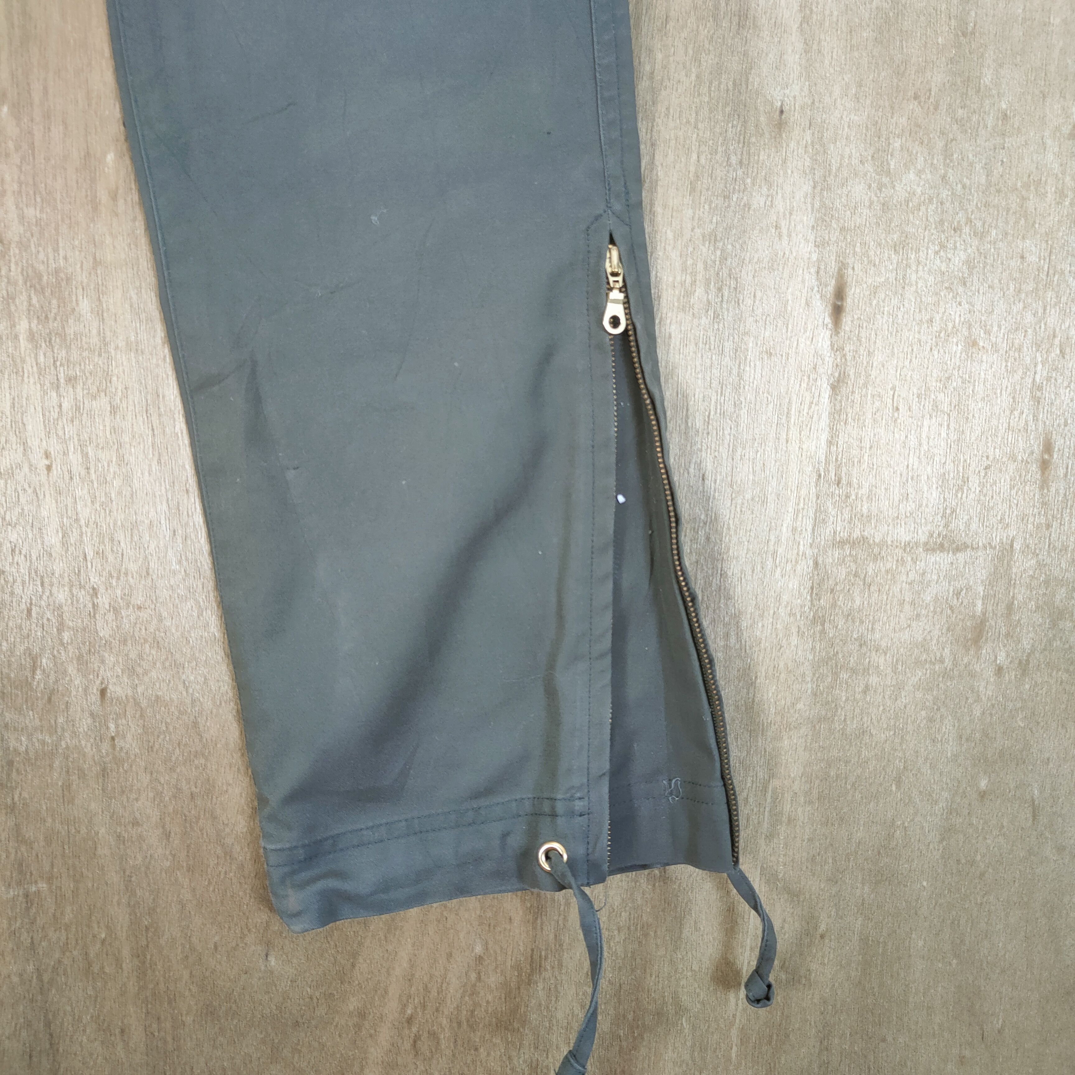 Japanese Brand PEARLY GATES CARGO PANTS ZIPPER LEG Size US 26 / EU 42 - 5 Thumbnail
