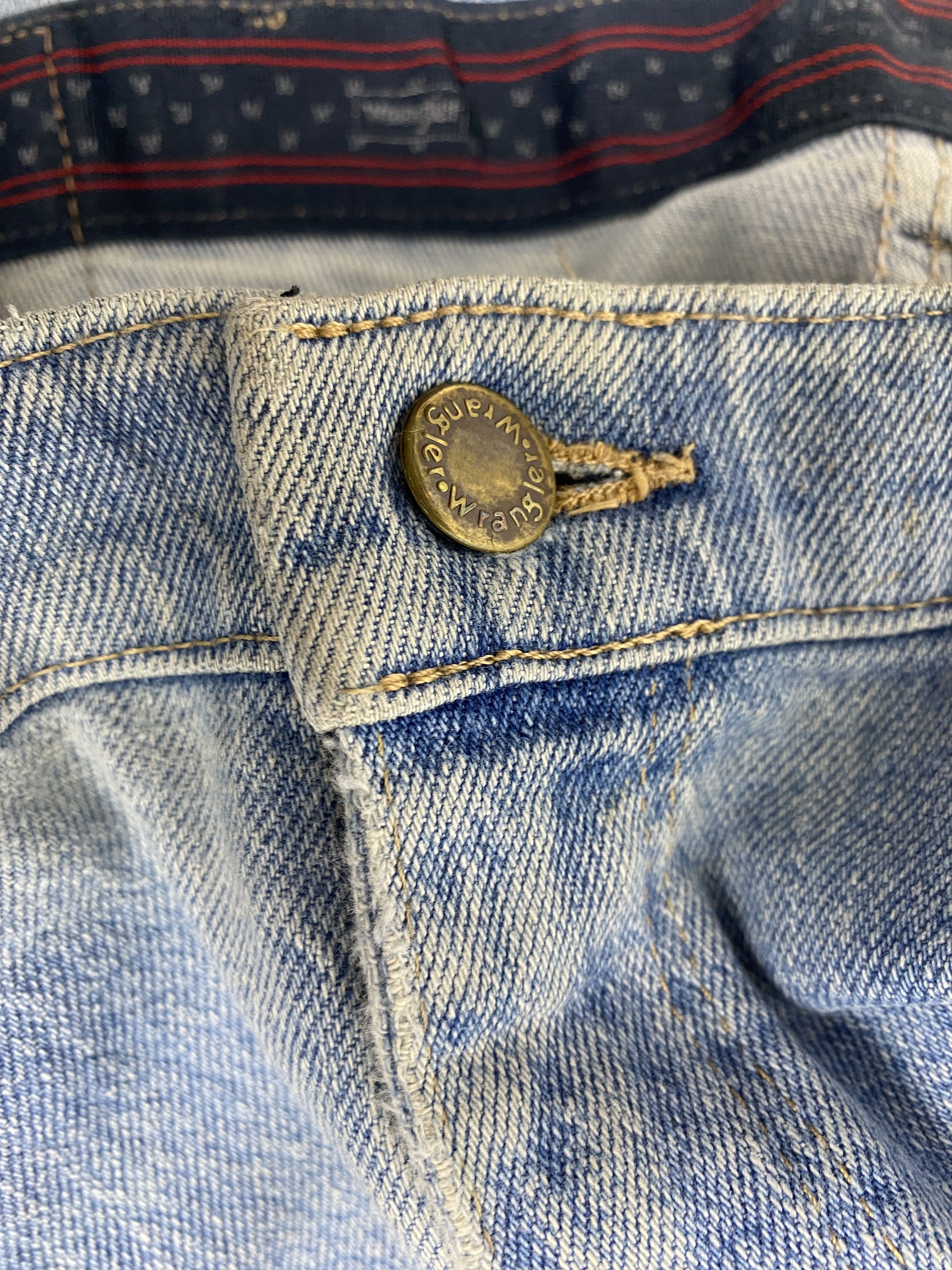 Vintage Vintage Wrangler Straight Cut Distressed Faded Light Wash Size US 38 / EU 54 - 13 Thumbnail