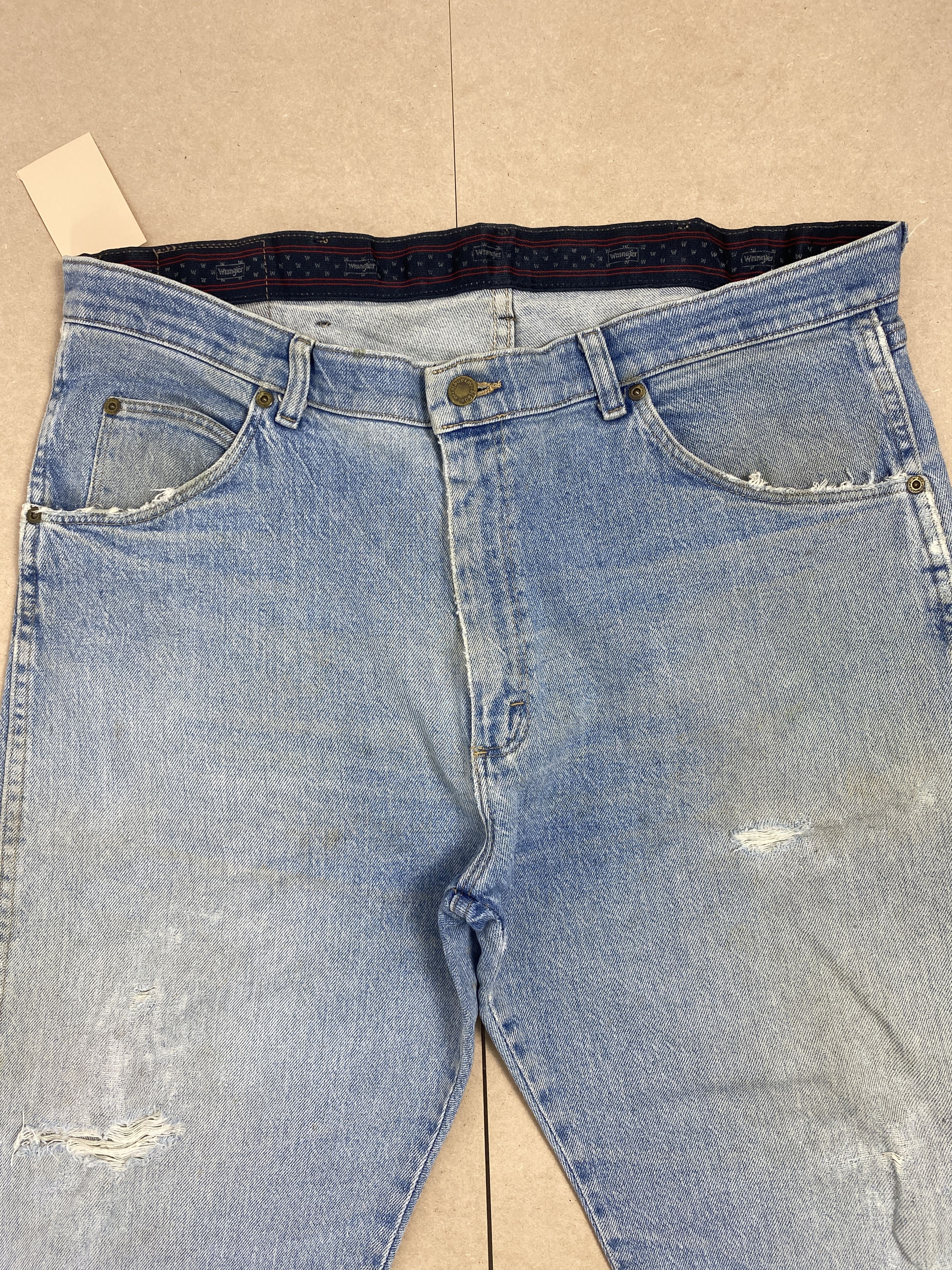 Vintage Vintage Wrangler Straight Cut Distressed Faded Light Wash Size US 38 / EU 54 - 2 Thumbnail