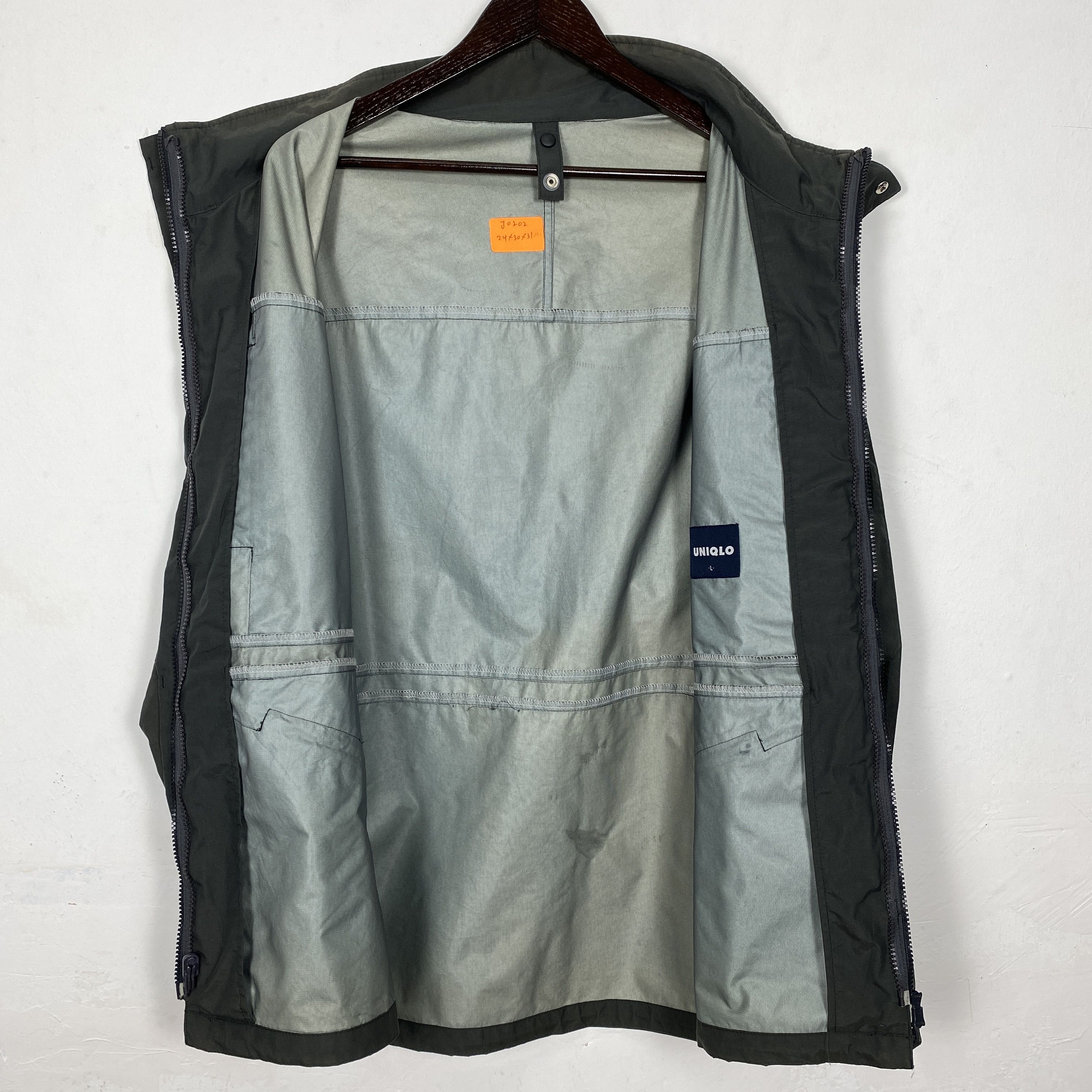 Uniqlo Vintage Uniqlo Windbreaker Jacket J0202 Size US L / EU 52-54 / 3 - 11 Thumbnail