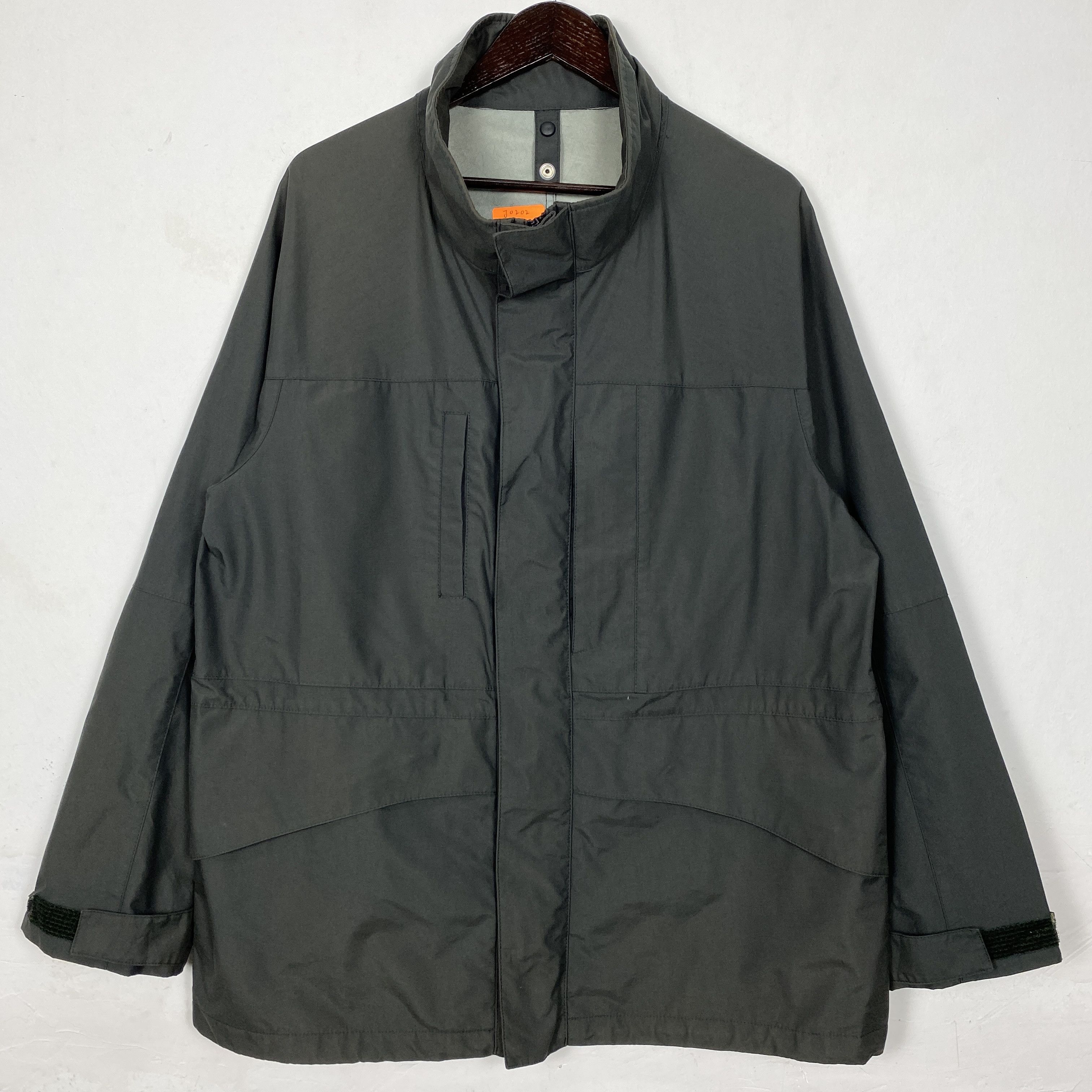 Uniqlo Vintage Uniqlo Windbreaker Jacket J0202 Size US L / EU 52-54 / 3 - 1 Thumbnail