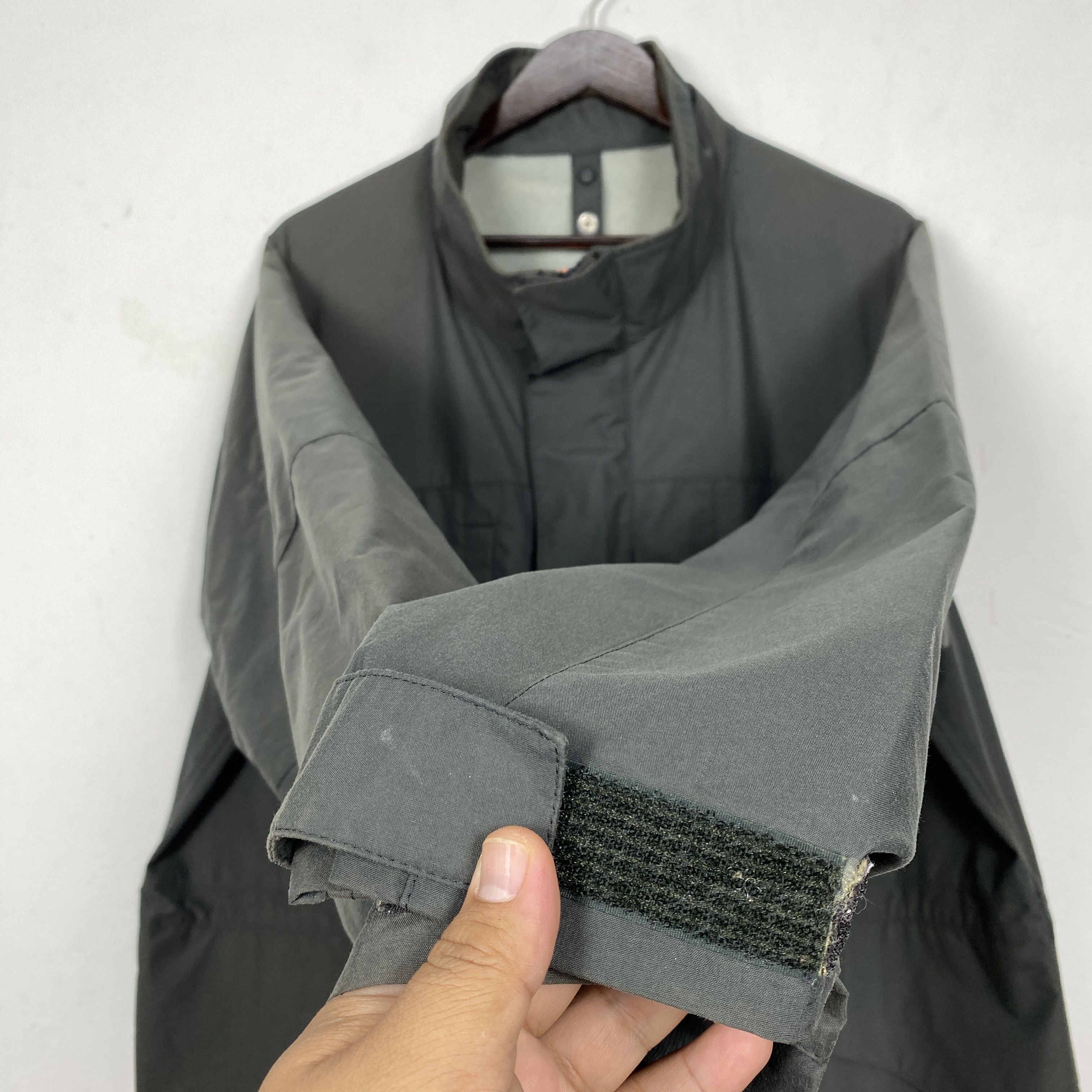 Uniqlo Vintage Uniqlo Windbreaker Jacket J0202 Size US L / EU 52-54 / 3 - 8 Thumbnail