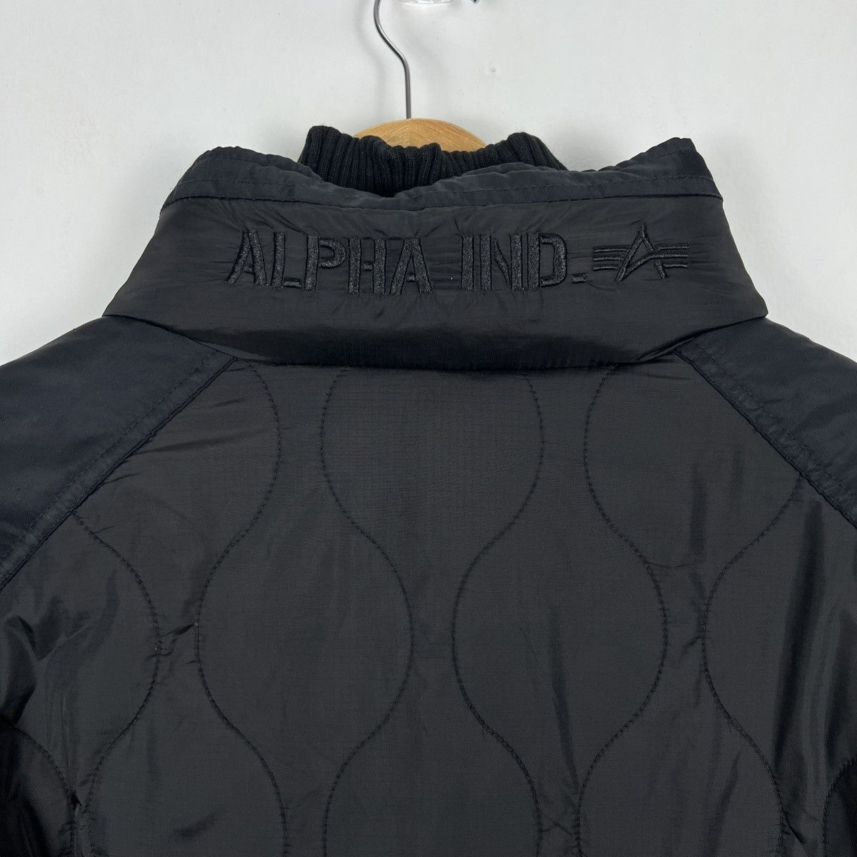Alpha Industries Vintage Alpha Industries Quilted Jacket J0062 Size US XL / EU 56 / 4 - 11 Thumbnail