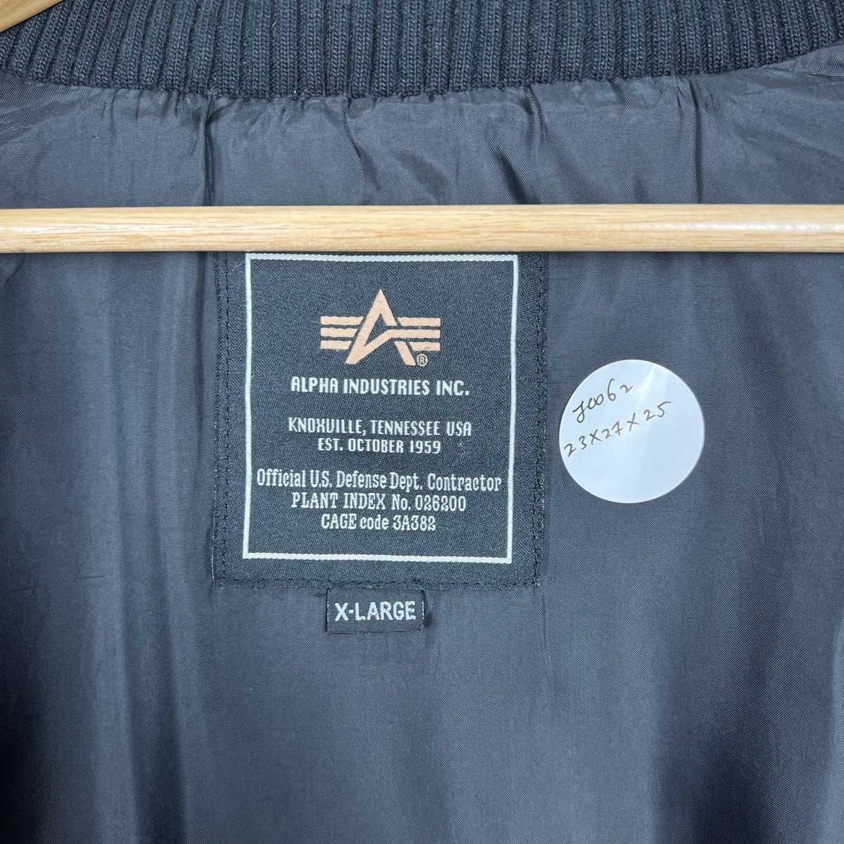 Alpha Industries Vintage Alpha Industries Quilted Jacket J0062 Size US XL / EU 56 / 4 - 7 Thumbnail