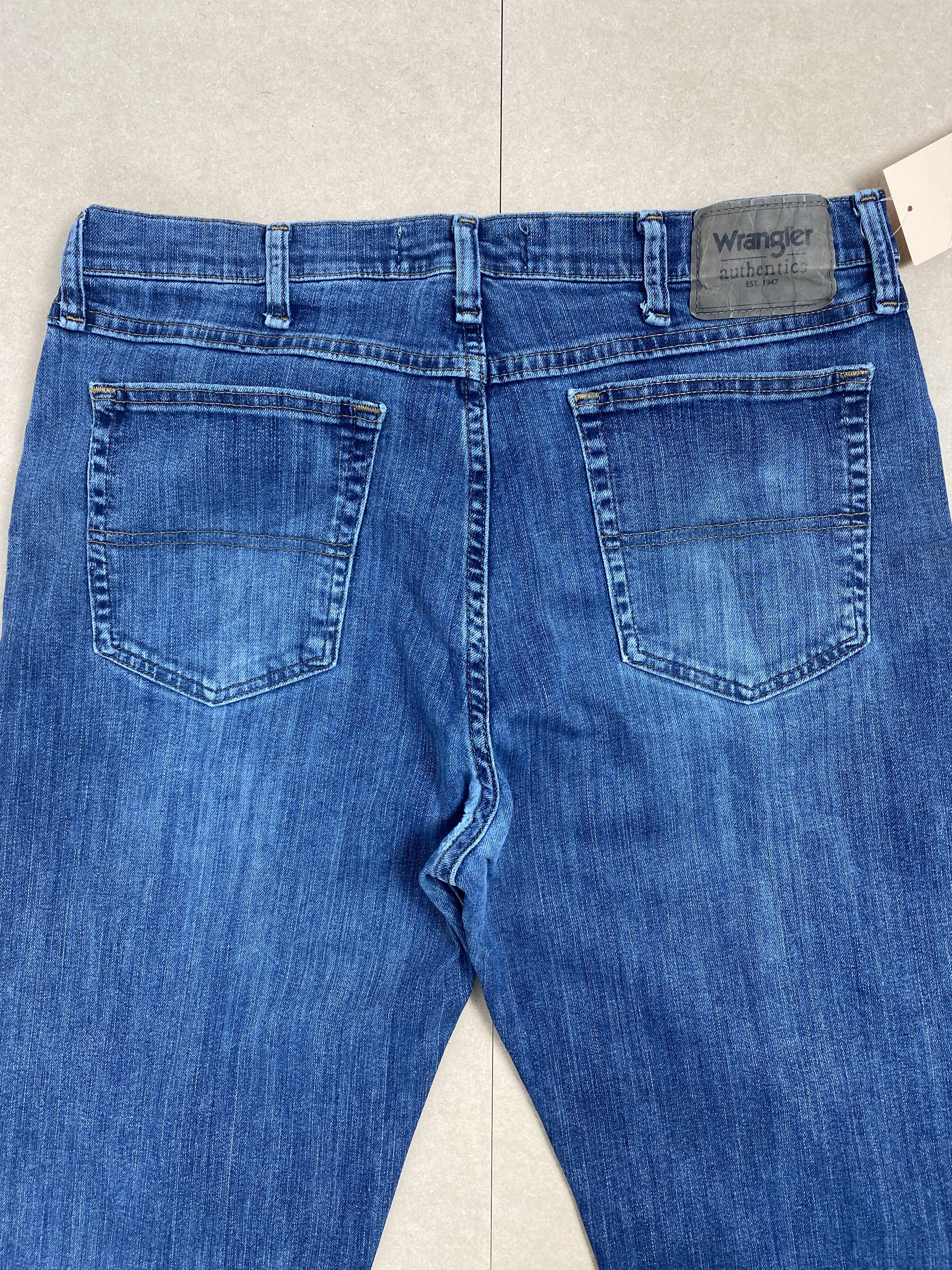 Vintage Vintage Wrangler Straight Cut Faded Blue Jeans P0460 Size US 34 / EU 50 - 5 Thumbnail