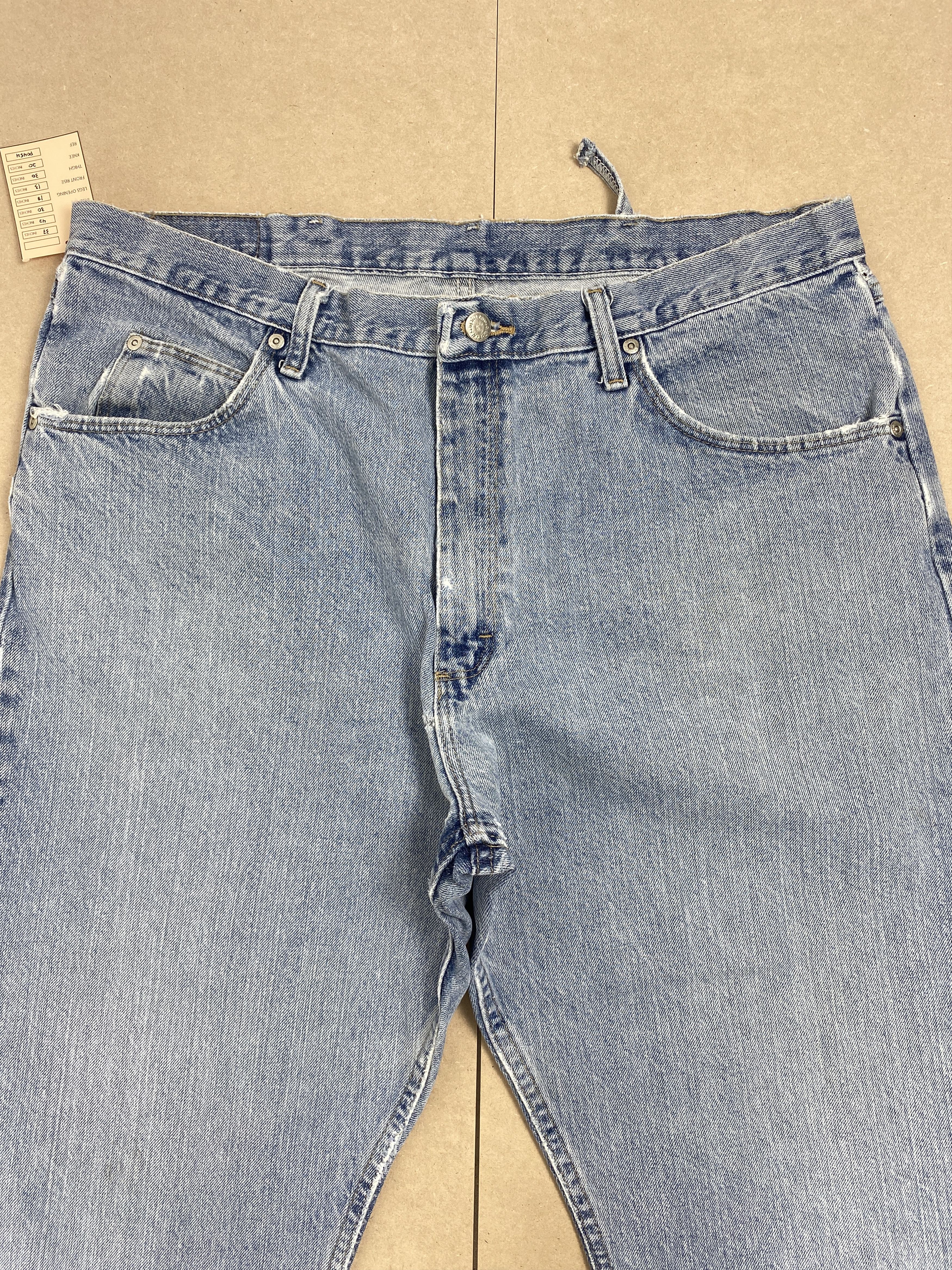 Vintage Vintage Wrangler Distressed Faded Straight Cut Light Wash Size US 37 - 2 Thumbnail