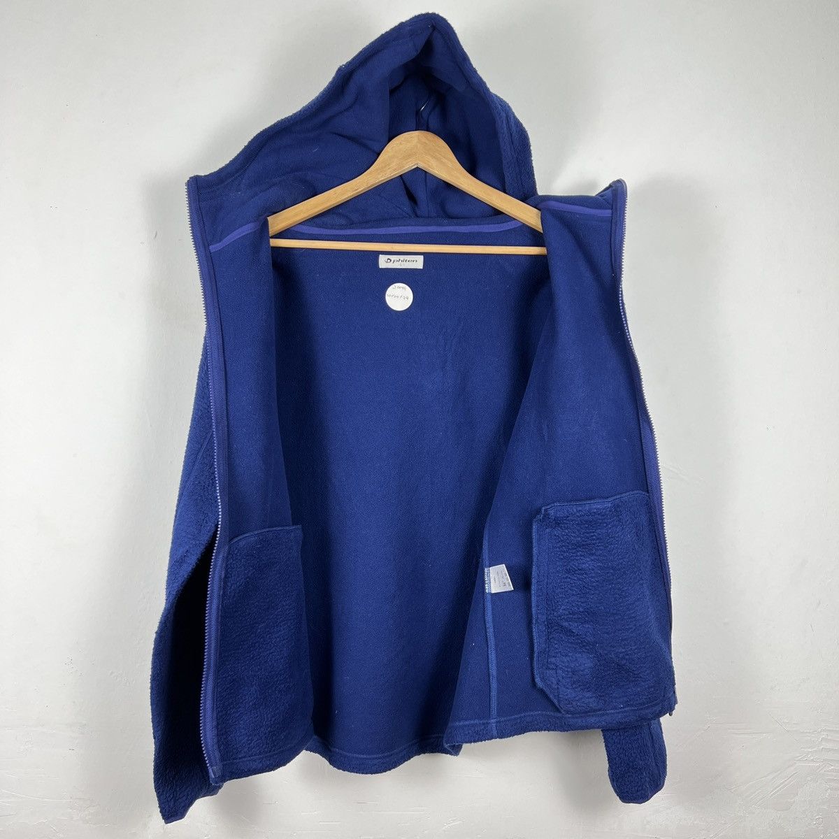 Japanese Brand Vintage Phiten Fleece Sweater Jacket with Hoodie J0099 Size US S / EU 44-46 / 1 - 5 Thumbnail