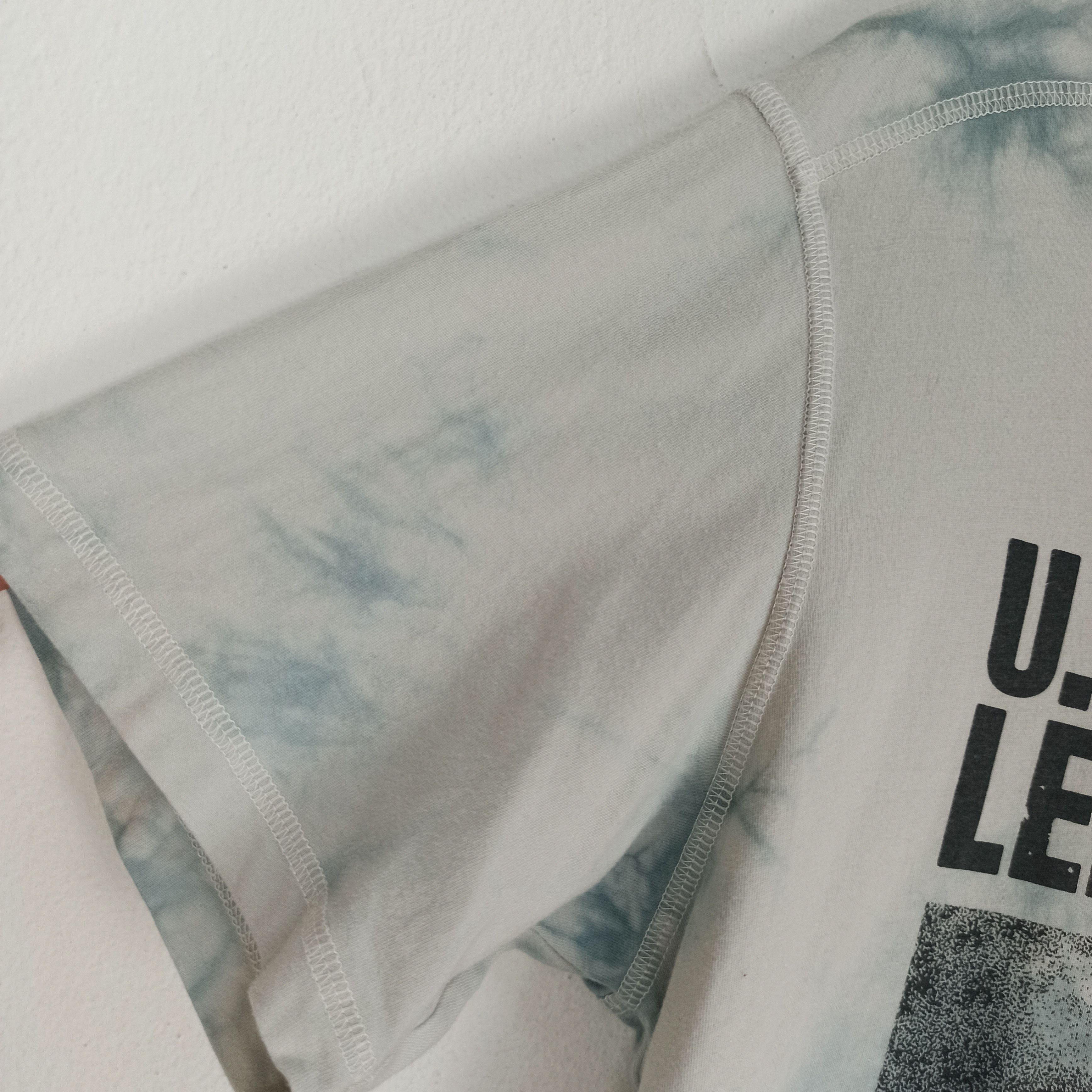 Band Tees 🔥Vintage🔥 Led Zeppelin Dye Tie X Uniqlo Size US M / EU 48-50 / 2 - 4 Thumbnail