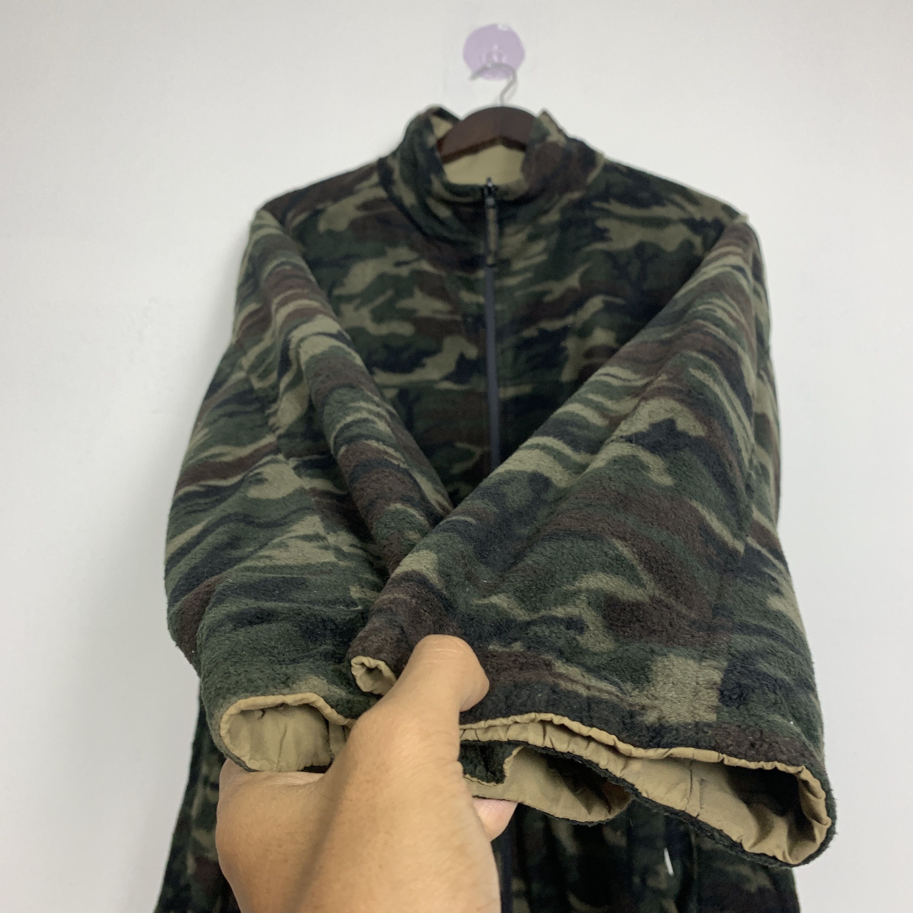 Japanese Brand Reversible UNIQLO Fleece Camouflage Jacket Size US L / EU 52-54 / 3 - 6 Thumbnail