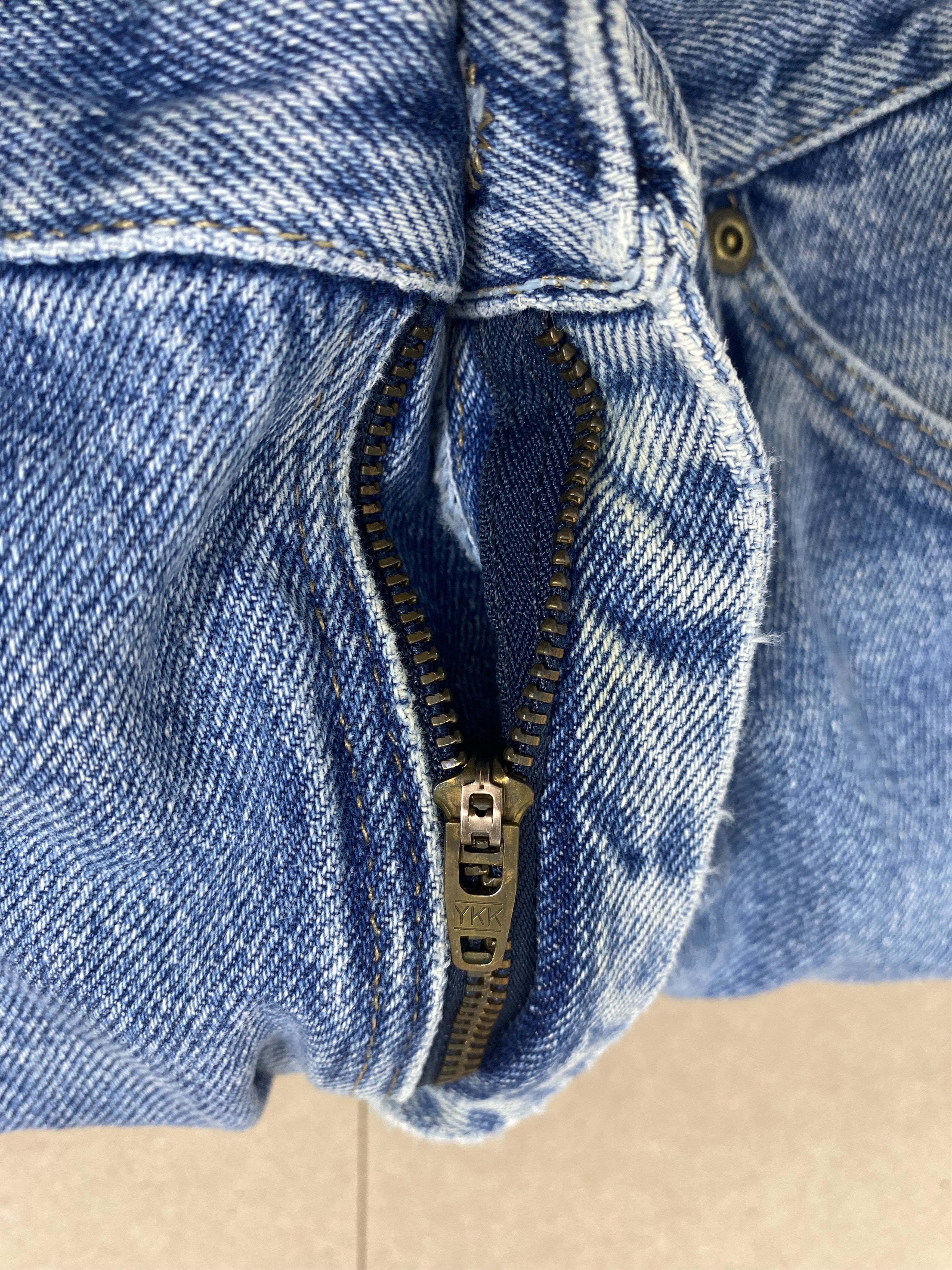Vintage Vintage Wrangler Straight Cut Faded Mid Wash Jeans Size US 34 / EU 50 - 11 Thumbnail