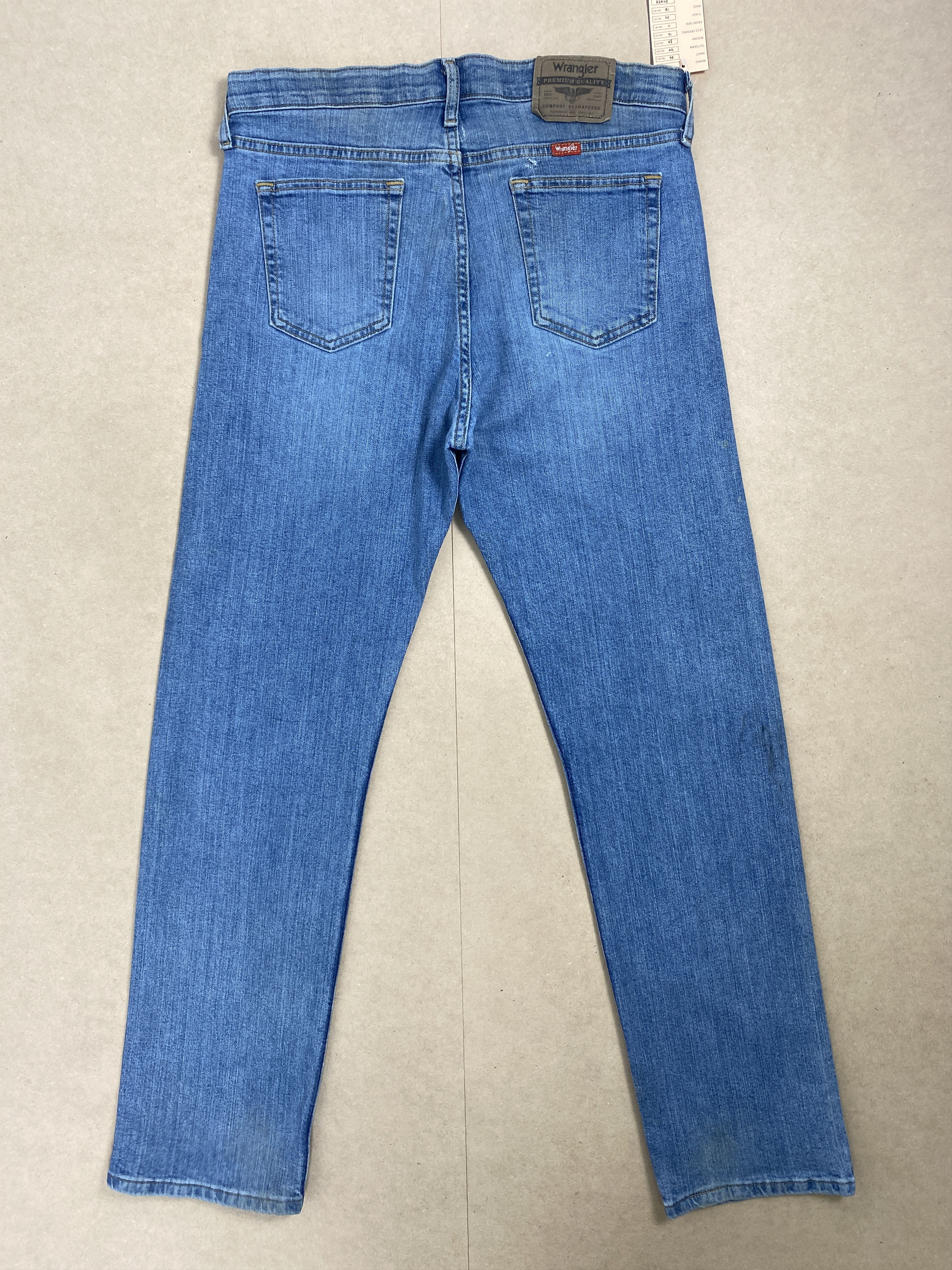 Vintage Vintage Wrangler Slim Fit Faded Mid Wash Jeans Size US 34 / EU 50 - 6 Thumbnail