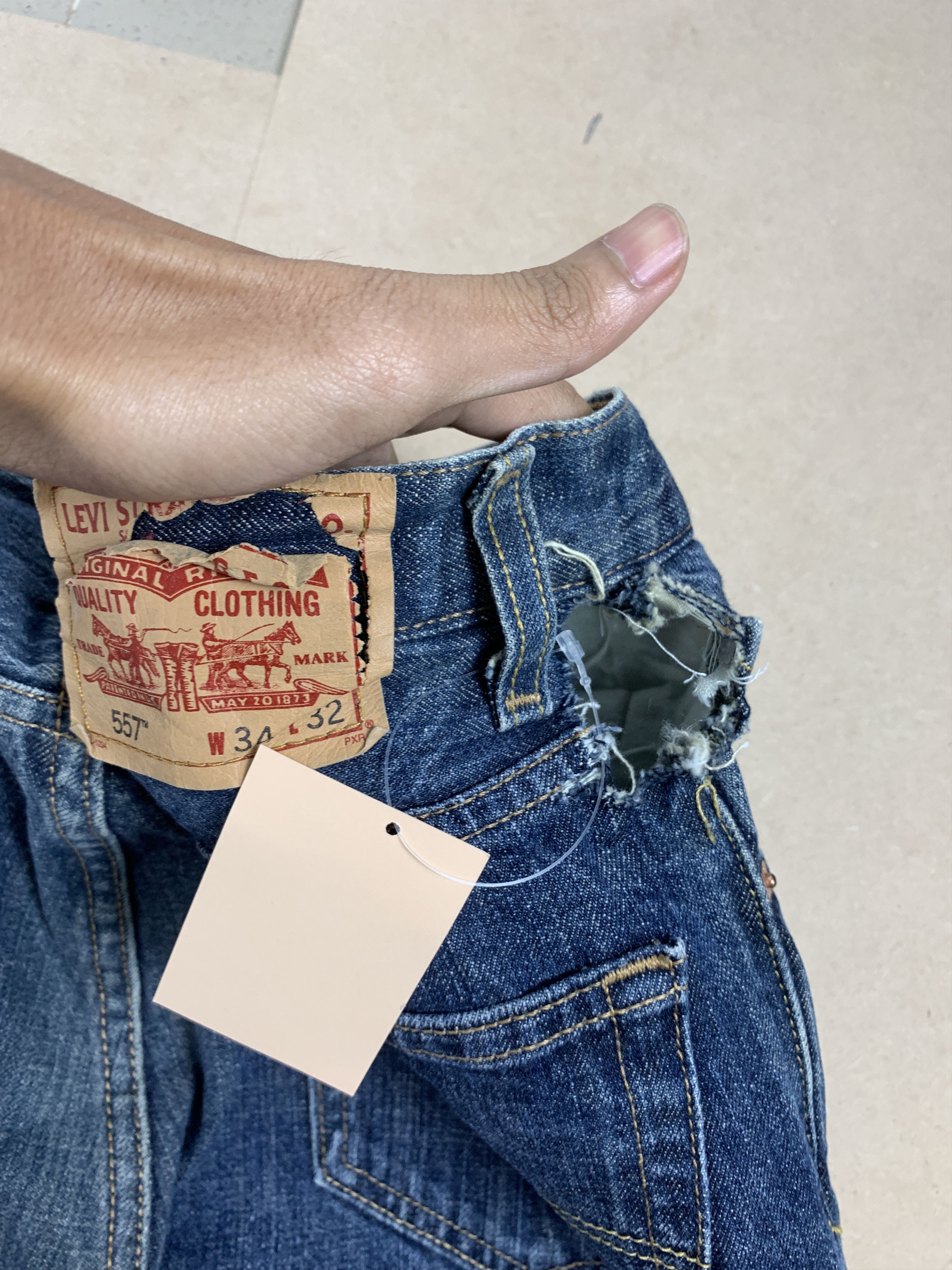 Levi's × Vintage Vintage LEVI'S 557 Relaxed Boot Blue Jeans Size US 34 / EU 50 - 12 Thumbnail