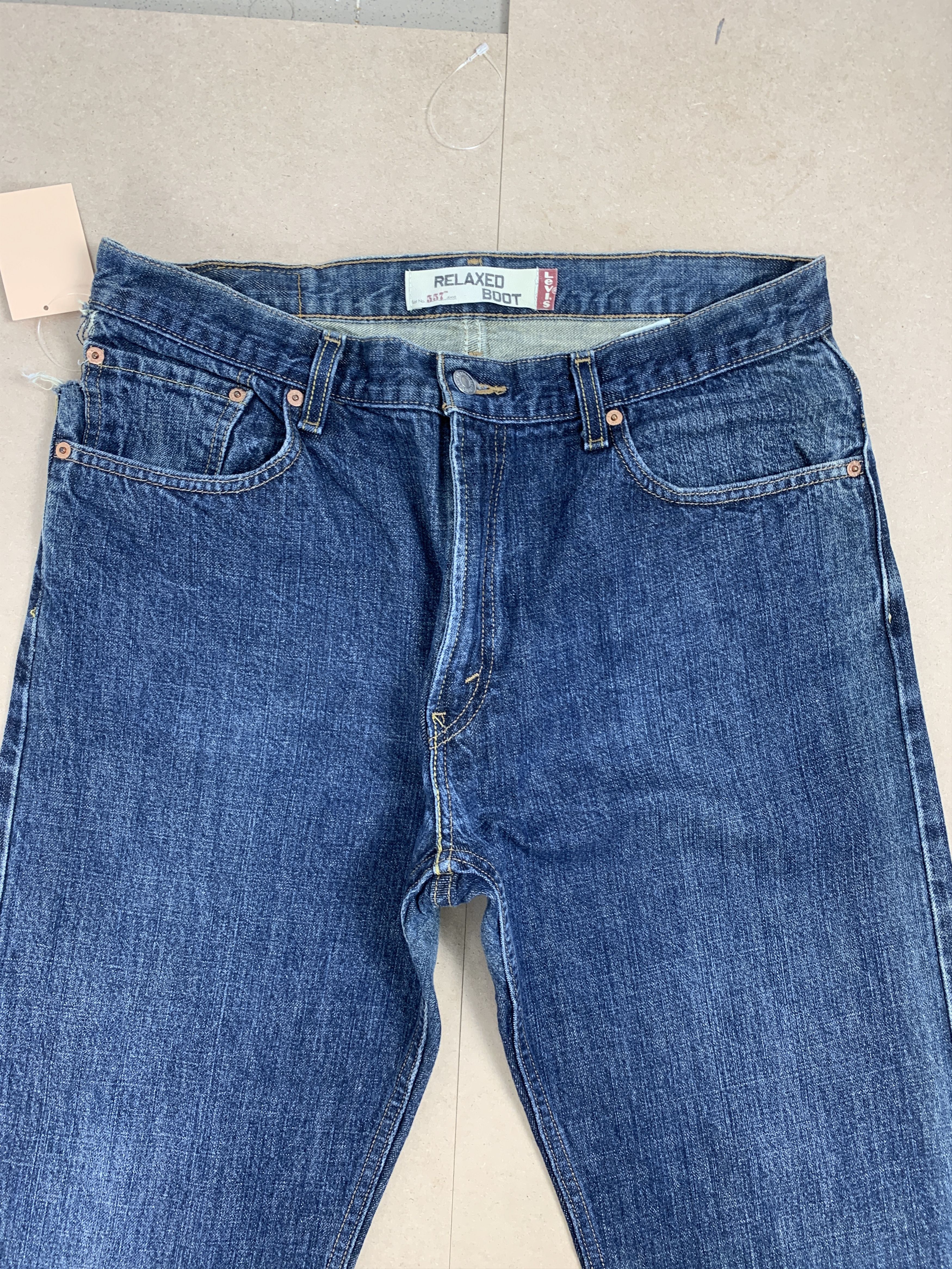 Levi's × Vintage Vintage LEVI'S 557 Relaxed Boot Blue Jeans Size US 34 / EU 50 - 2 Thumbnail