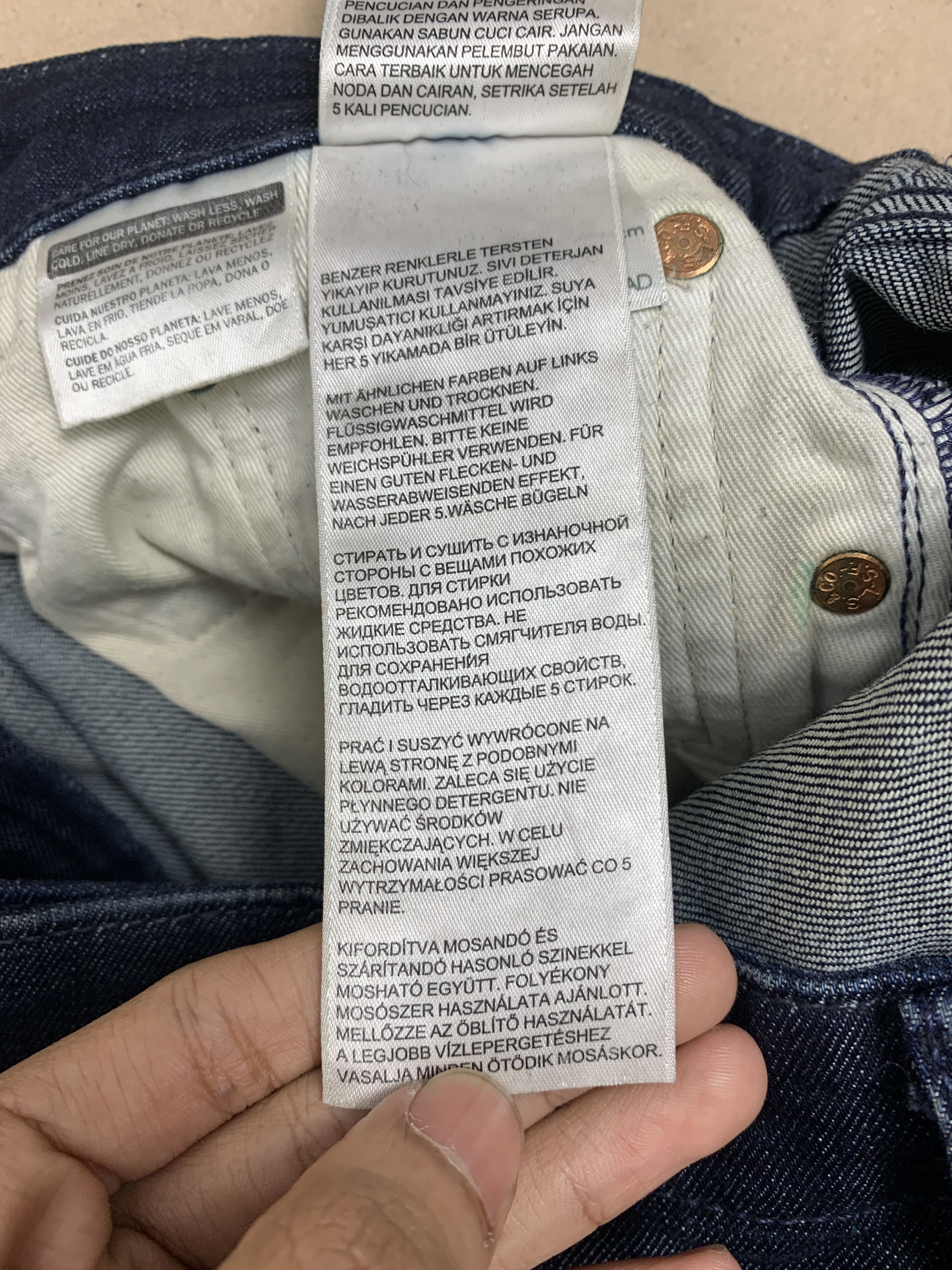 Levi's Vintage Levis 541 Mid Skinny Faded Blue Jeans Size US 32 / EU 48 - 18 Thumbnail