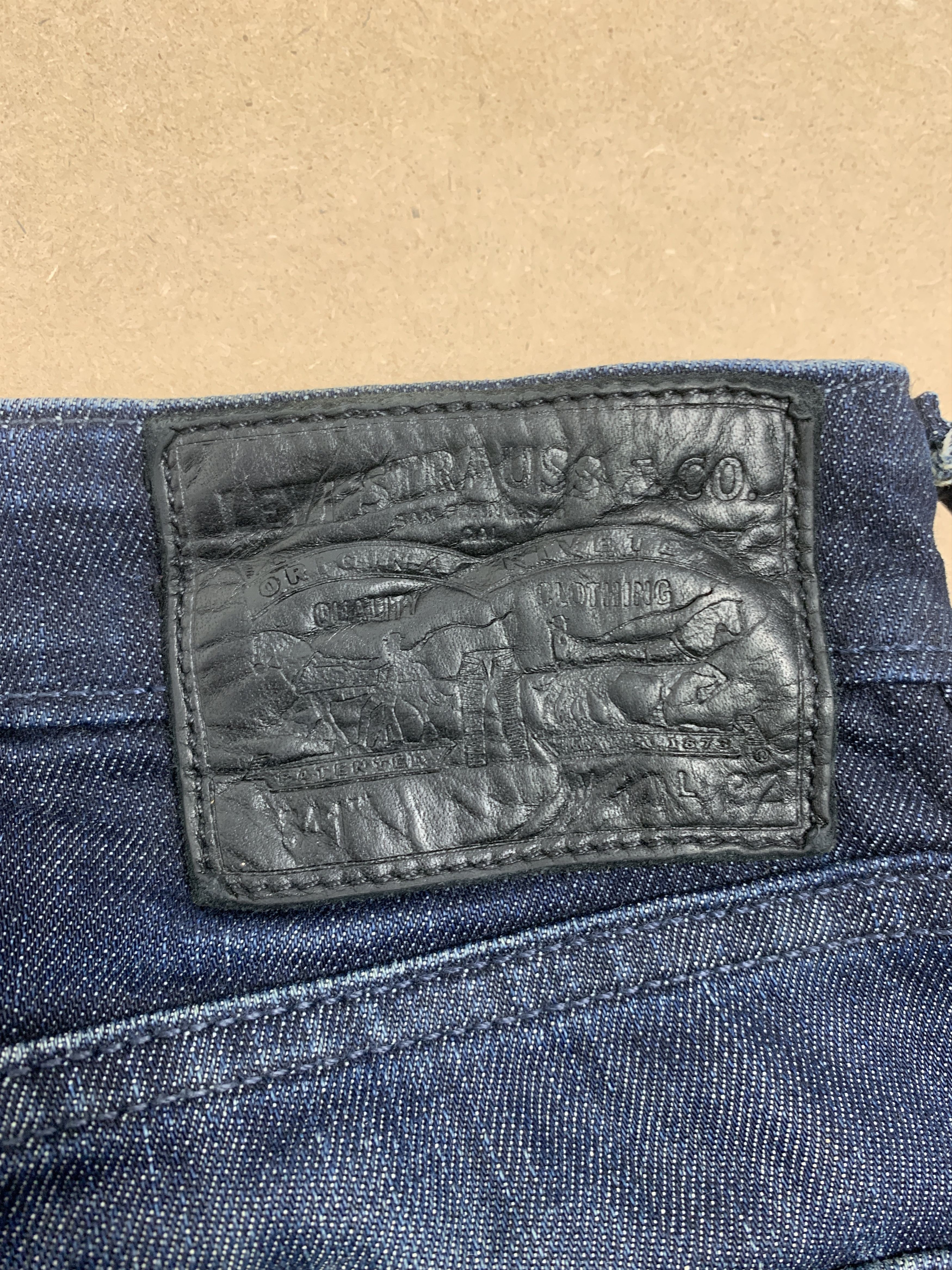 Levi's Vintage Levis 541 Mid Skinny Faded Blue Jeans Size US 32 / EU 48 - 10 Thumbnail