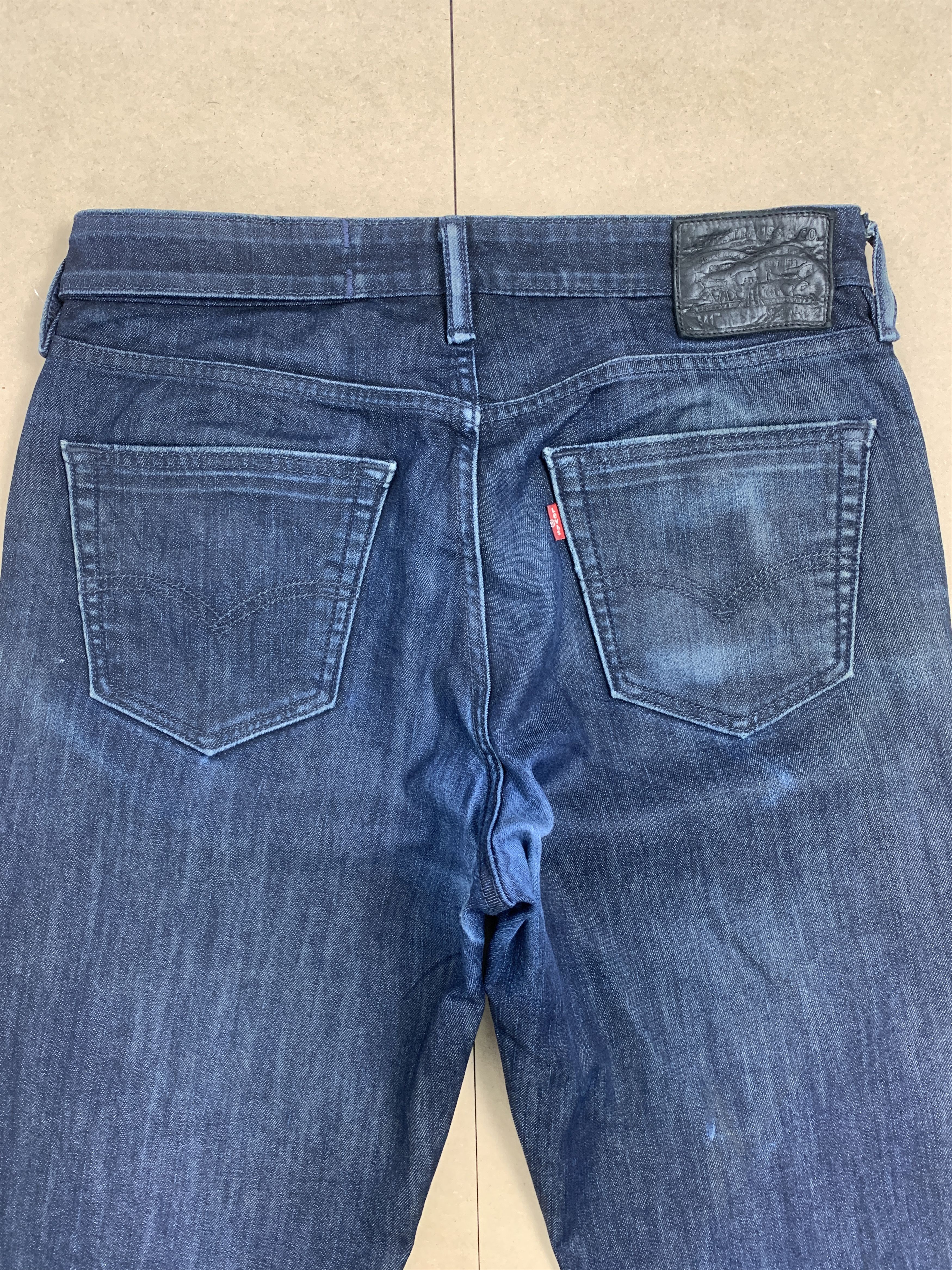 Levi's Vintage Levis 541 Mid Skinny Faded Blue Jeans Size US 32 / EU 48 - 9 Thumbnail