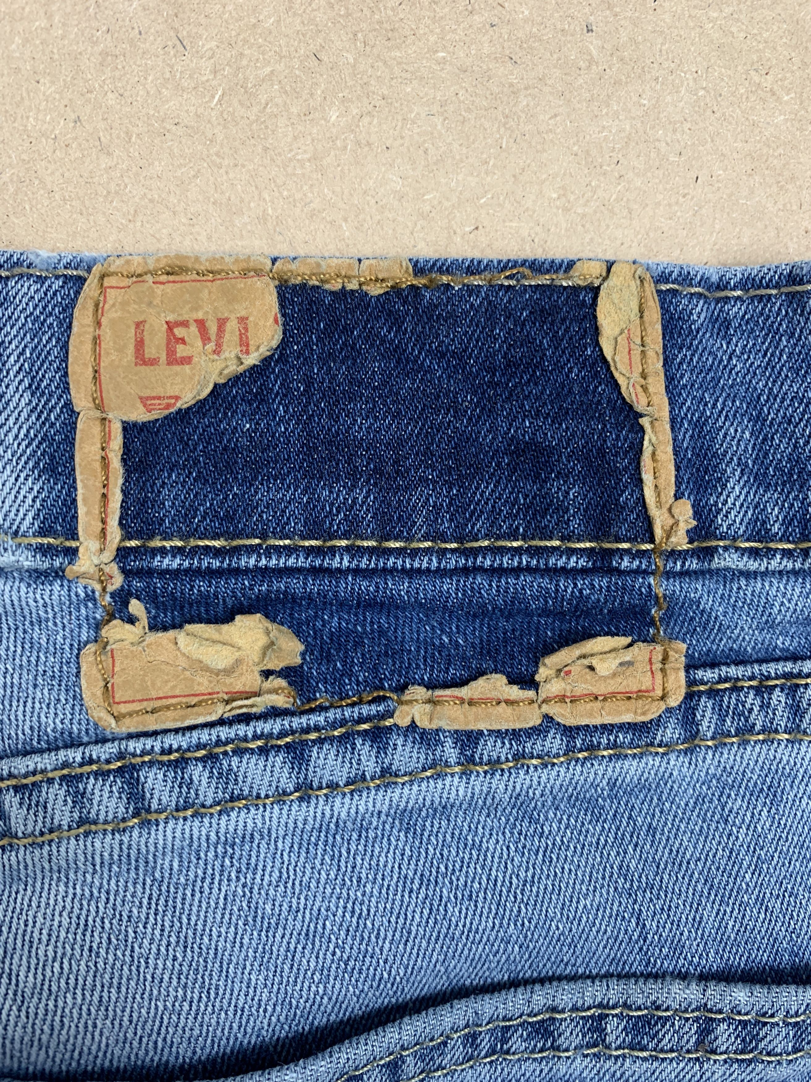 Levi's × Vintage Vintage Levis 513 Straight Cut Faded Mid Wash Jeans Size US 27 - 7 Thumbnail
