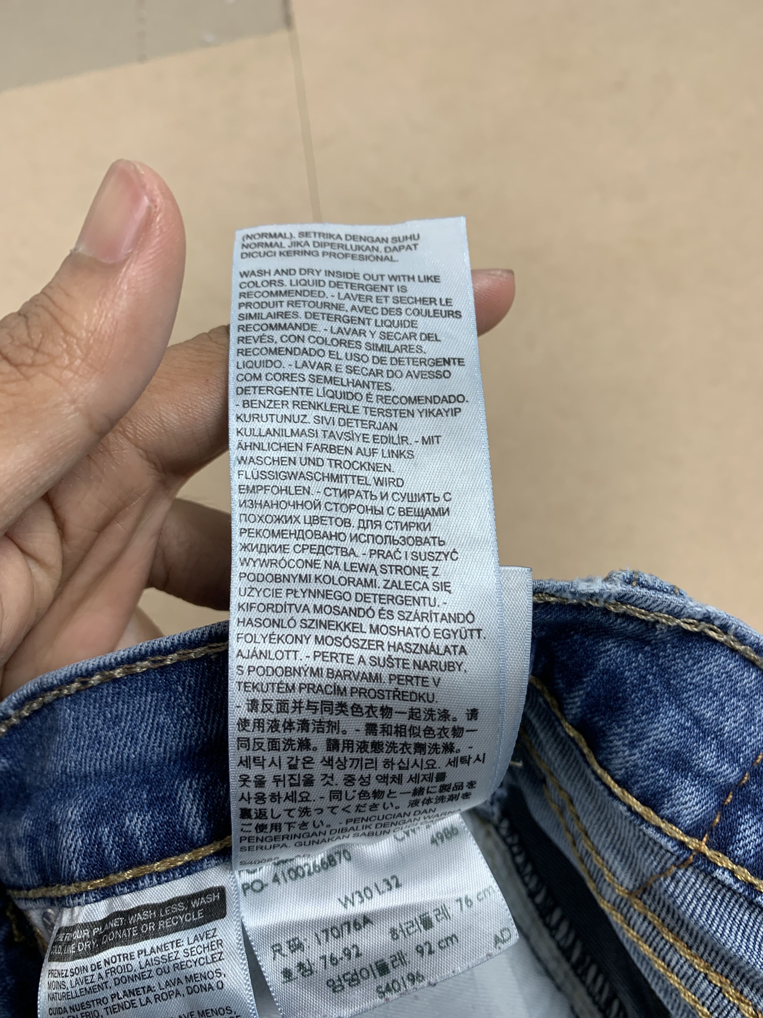 Levi's × Vintage Vintage Levis 513 Straight Cut Faded Mid Wash Jeans Size US 27 - 15 Thumbnail