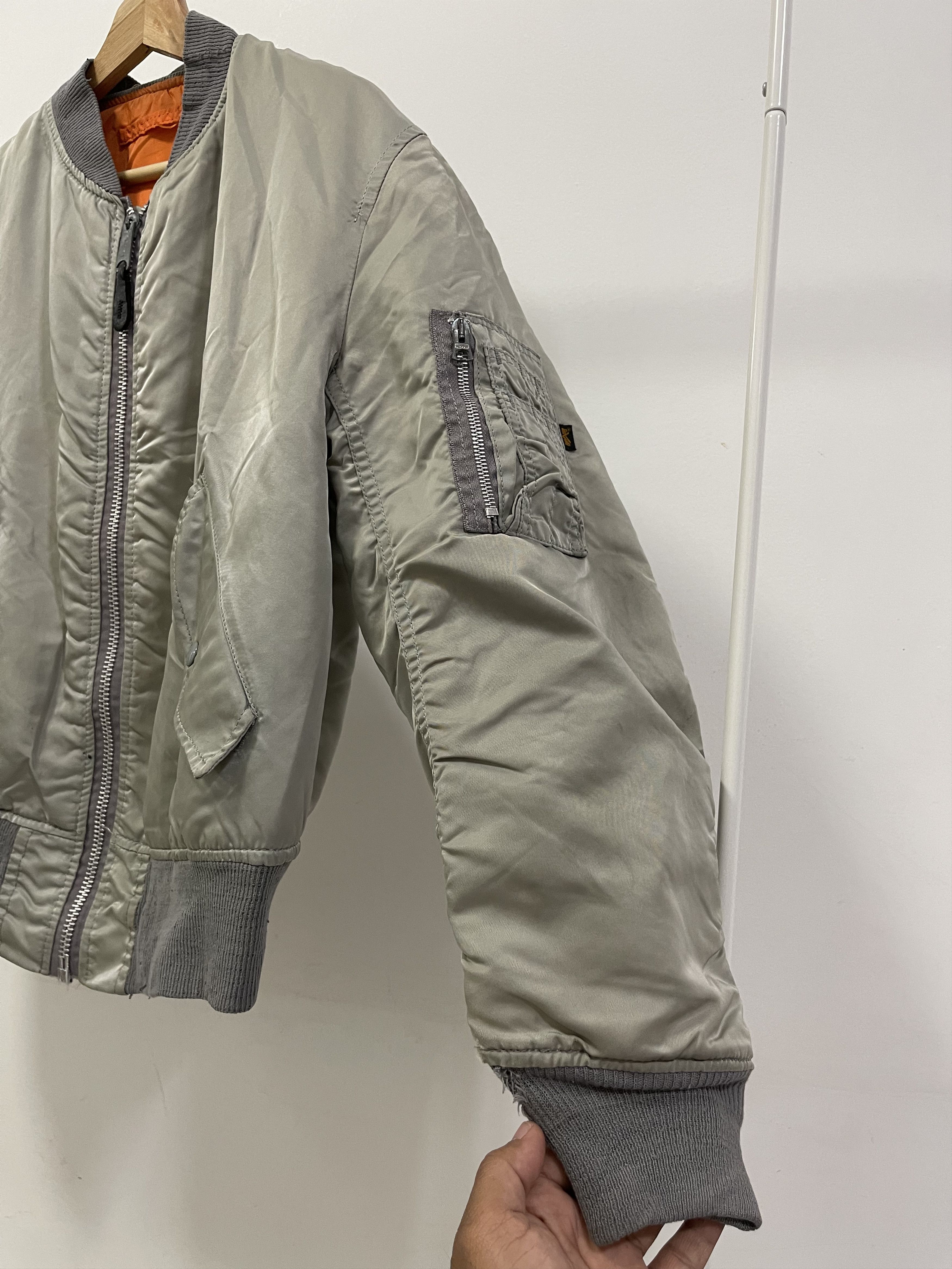 Alpha Industries × Vintage Vintage Alpha Industries Reversible Distressed Bomber Jacket Size US M / EU 48-50 / 2 - 5 Thumbnail