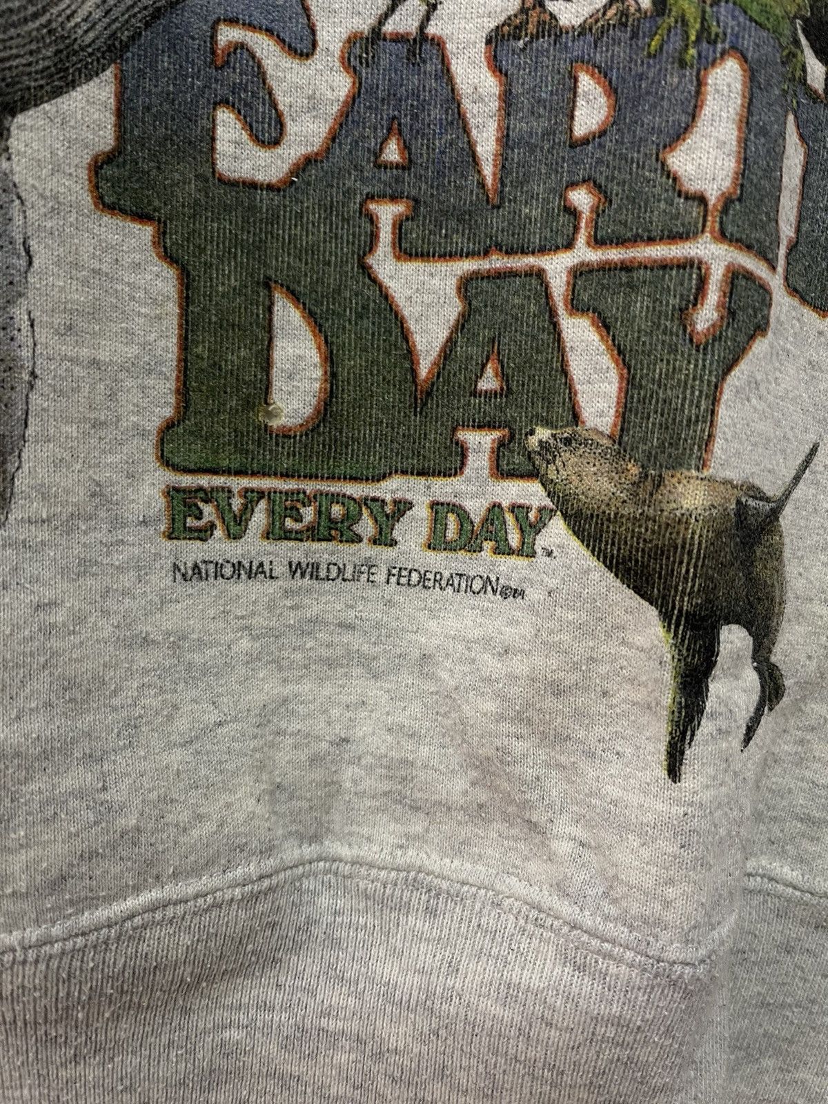 Vintage Vintage 90s Earth Day Wildlife Graphic Sweatshirt Size US S / EU 44-46 / 1 - 3 Thumbnail