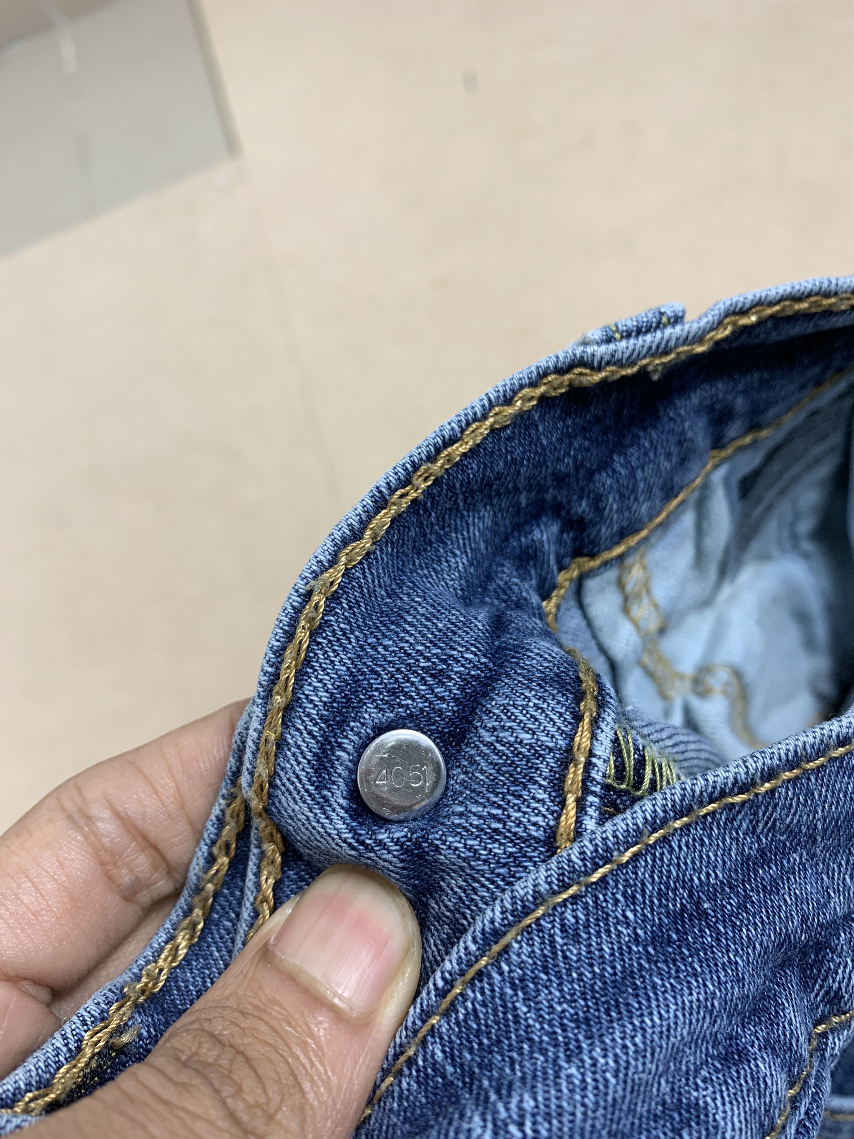 Levi's × Vintage Vintage LEVI'S Staright Cut Faded Blue Jeans Medium Blue Size US 28 / EU 44 - 19 Thumbnail