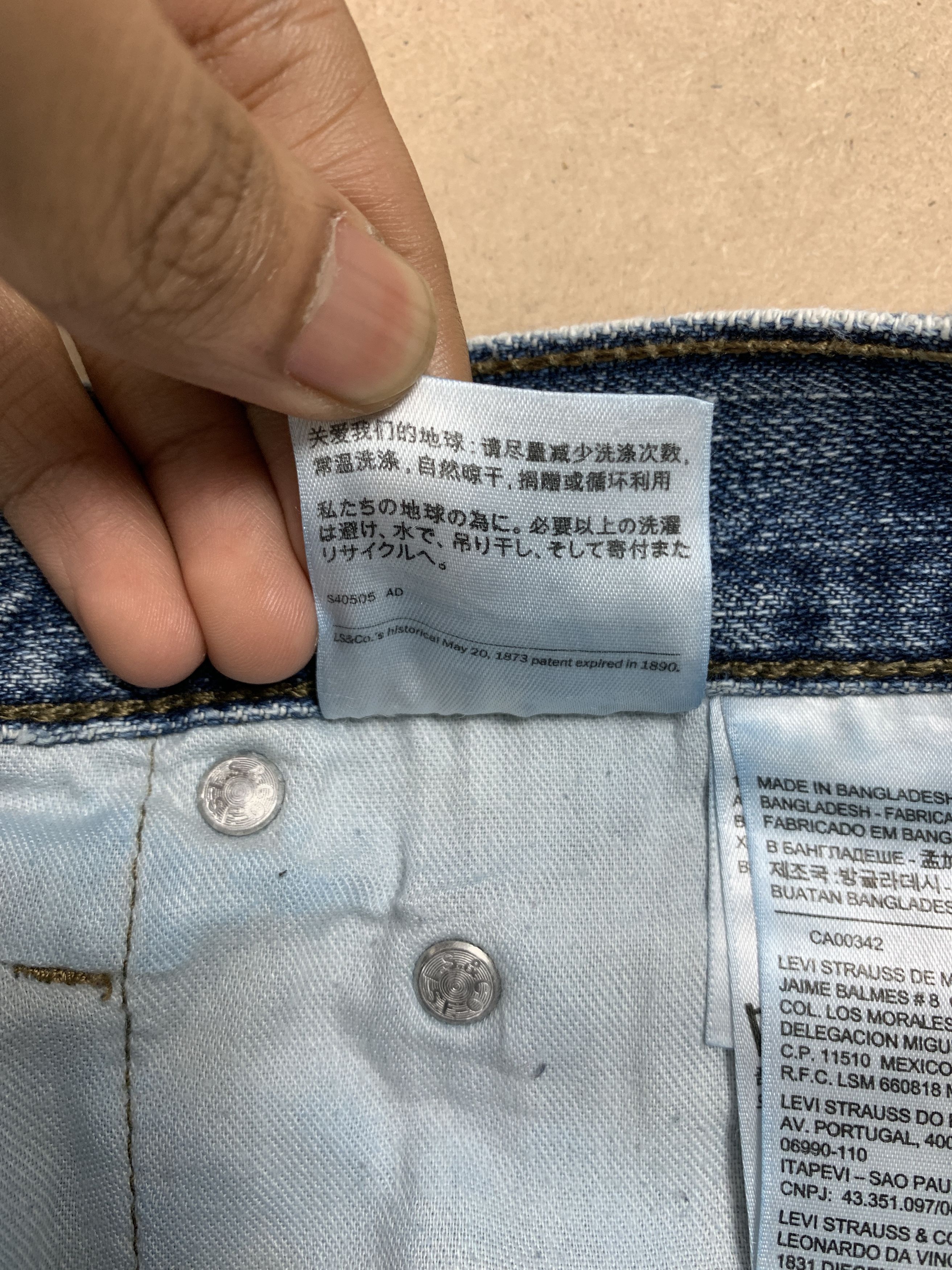 Levi's Vintage Levis 514 Straight Cut Faded Blue Jeans Size US 30 / EU 46 - 10 Thumbnail