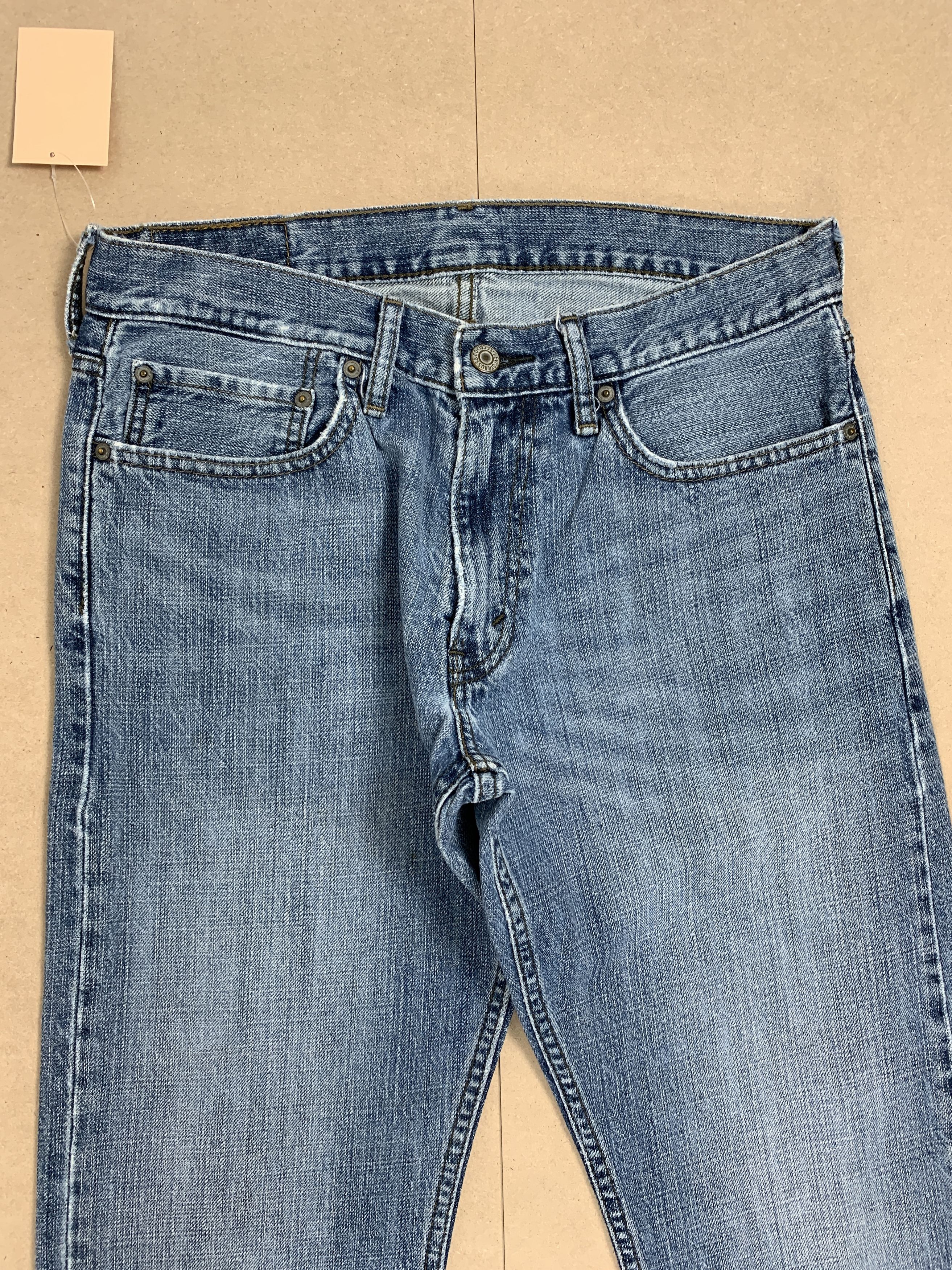 Levi's Vintage Levis 514 Straight Cut Faded Blue Jeans Size US 30 / EU 46 - 2 Thumbnail