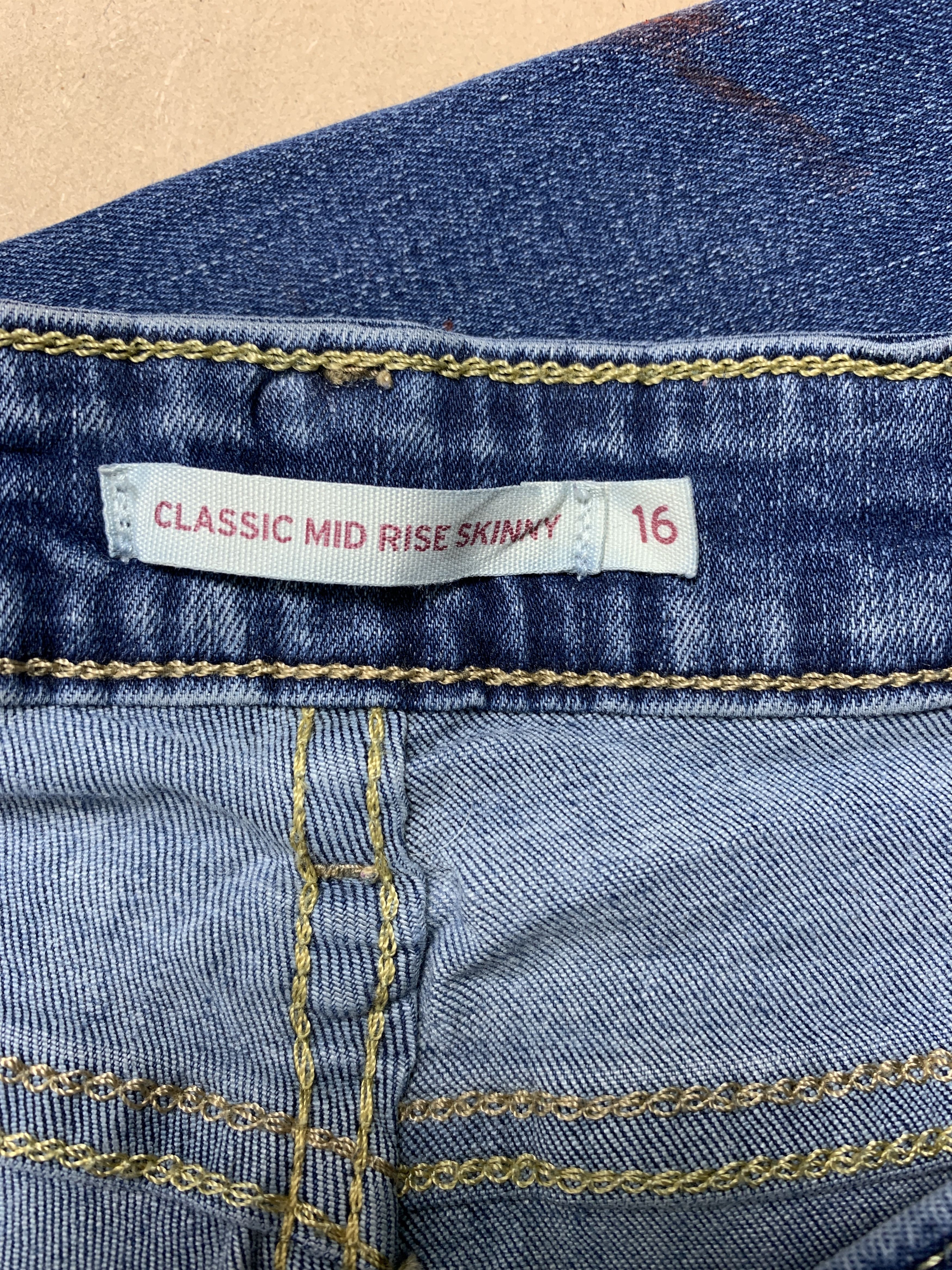 Levi's × Vintage Vintage Levis 575 Mid Skinny Faded Blue Jeans Size US 32 / EU 48 - 9 Thumbnail
