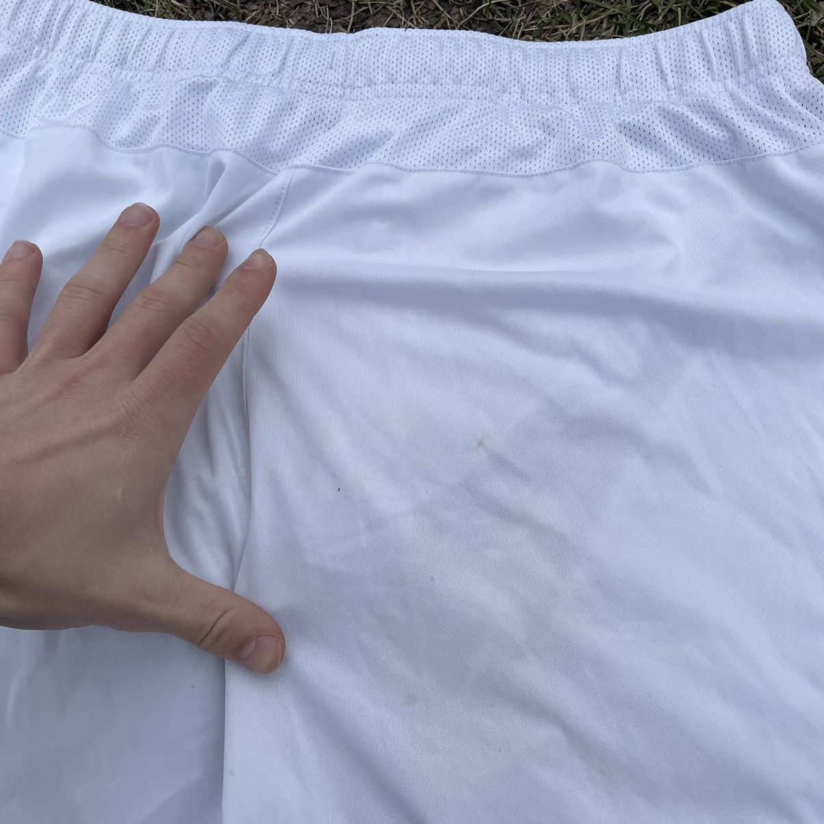 Vintage Vintage Nike Swoosh Shorts Y2K Skate Streetwear White 32 Size US 32 / EU 48 - 7 Thumbnail