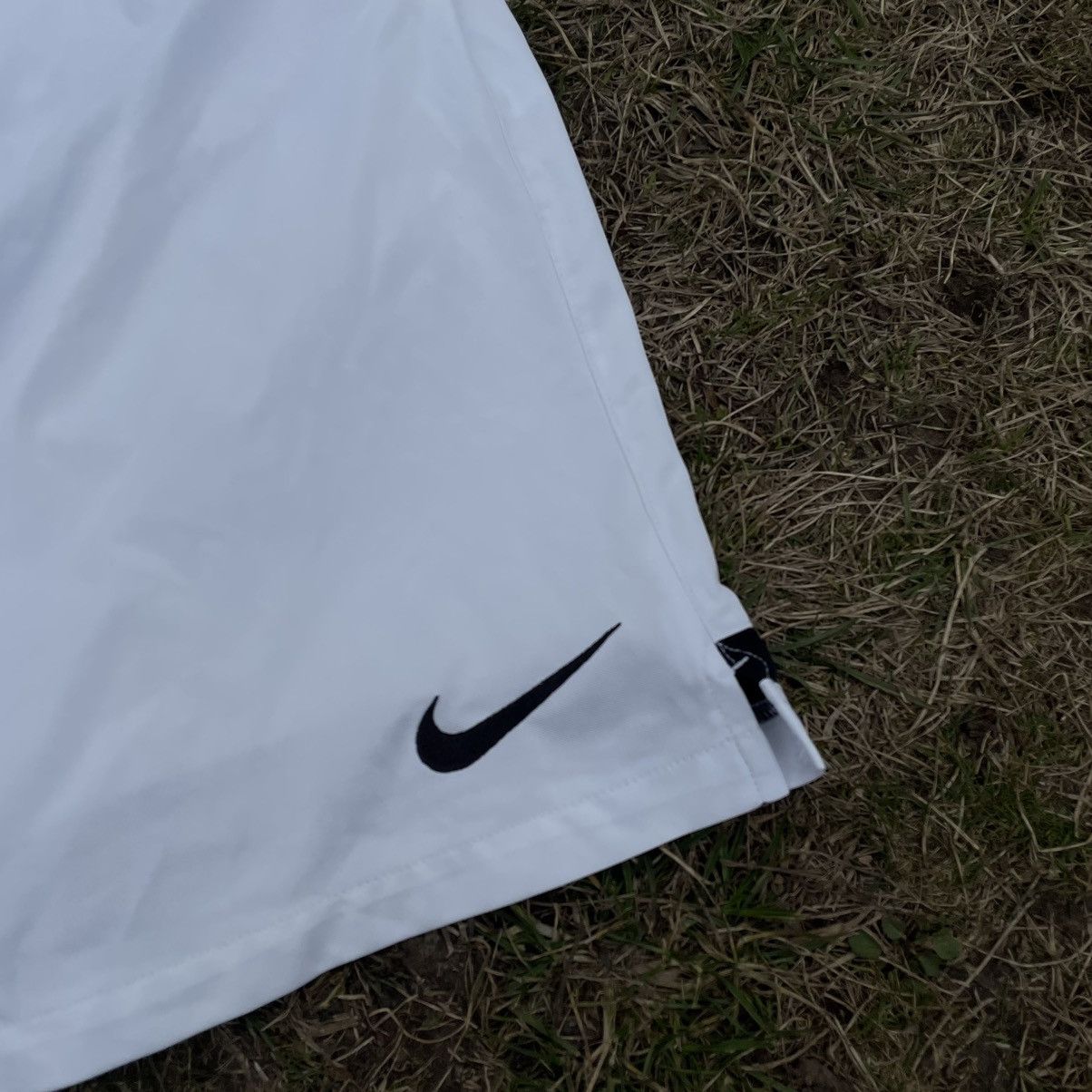 Vintage Vintage Nike Swoosh Shorts Y2K Skate Streetwear White 32 Size US 32 / EU 48 - 4 Thumbnail