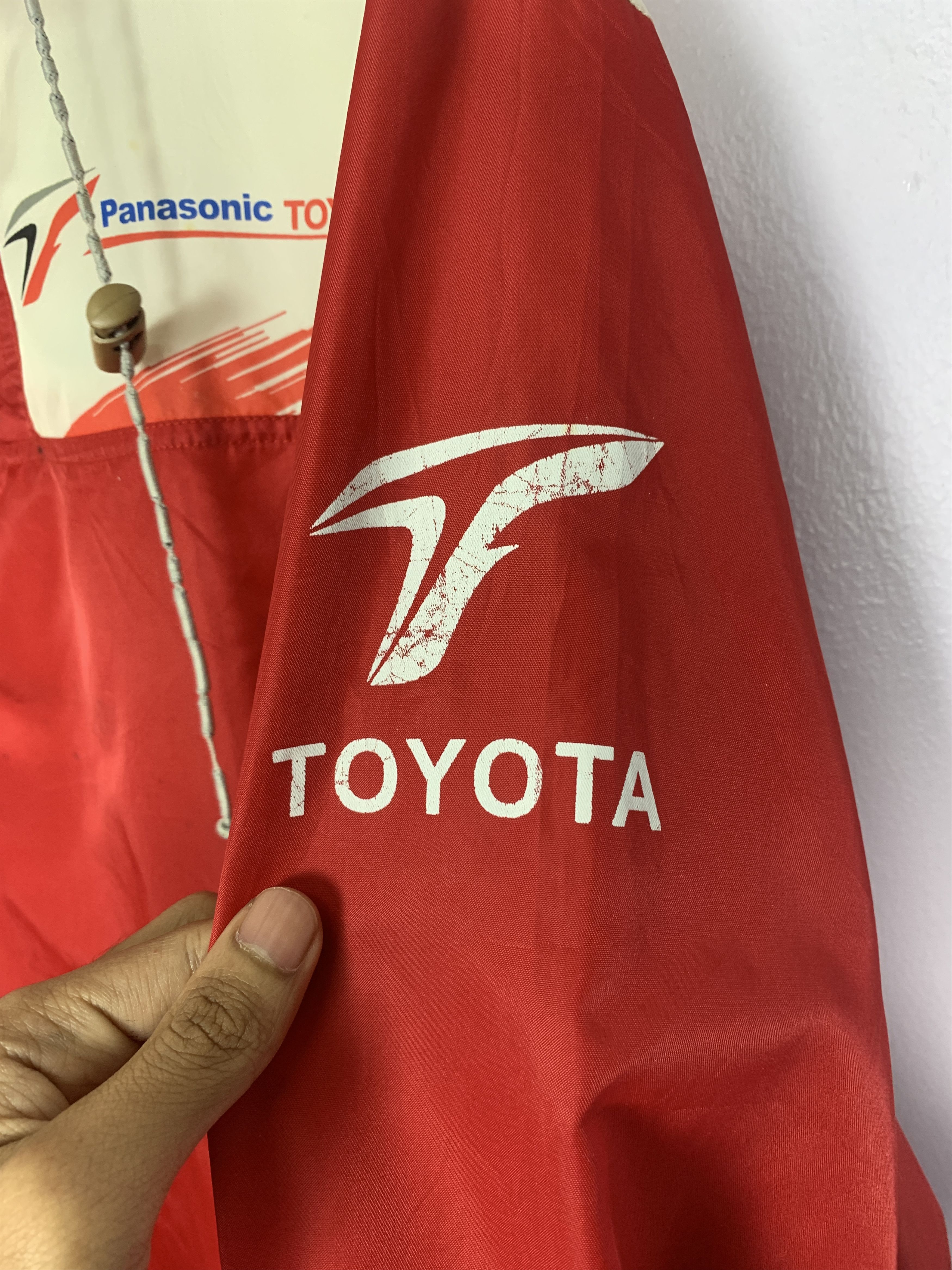 Japanese Brand Vintage TOYOTA 2005 F1 JAPAN Windbreaker Hoodie Jacket J0736 Size US M / EU 48-50 / 2 - 7 Thumbnail