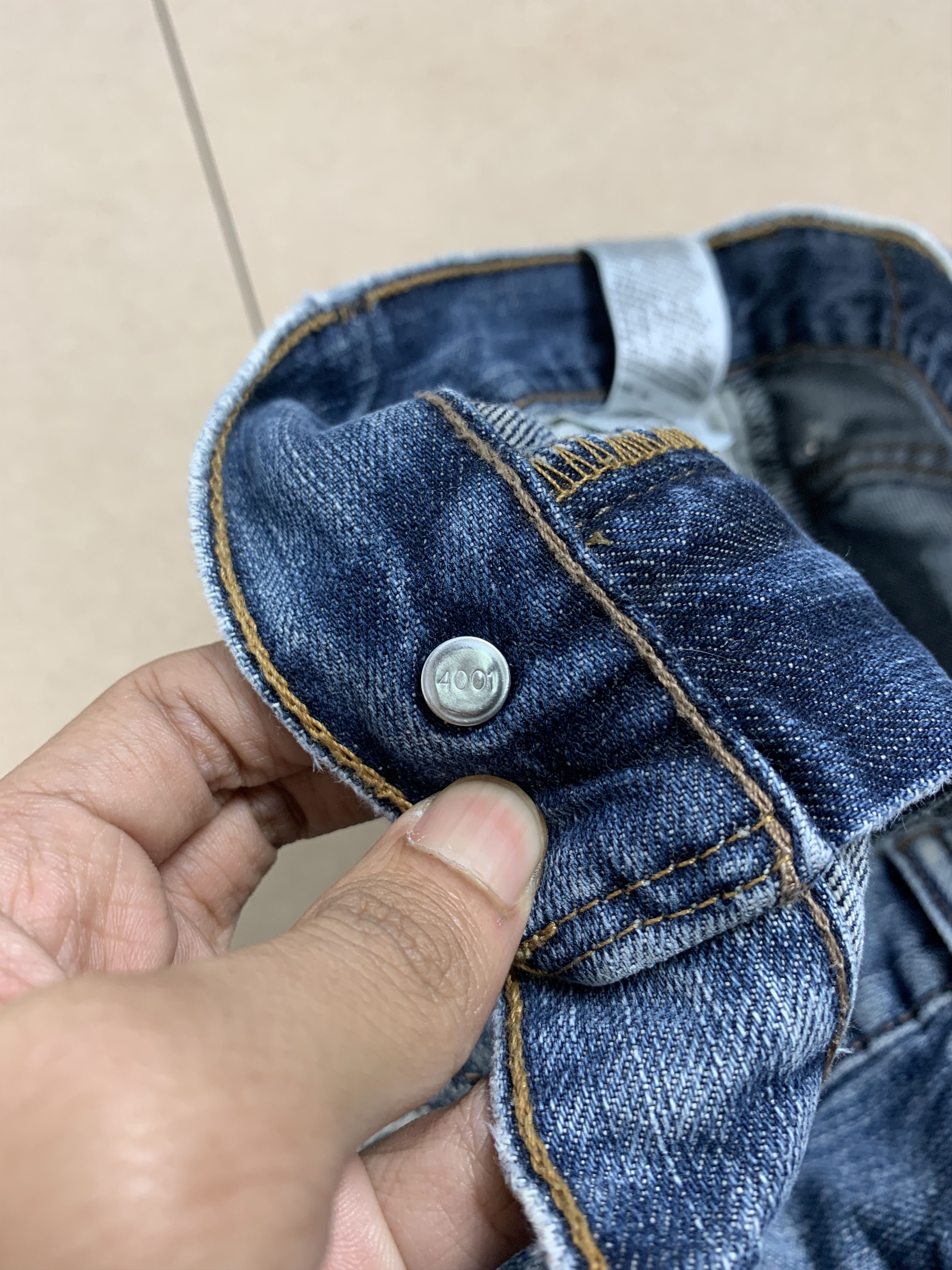 Levi's × Vintage Vintage Levis 569 Striaght Cut Distressed Faded Blue Jeans Size US 36 / EU 52 - 20 Thumbnail