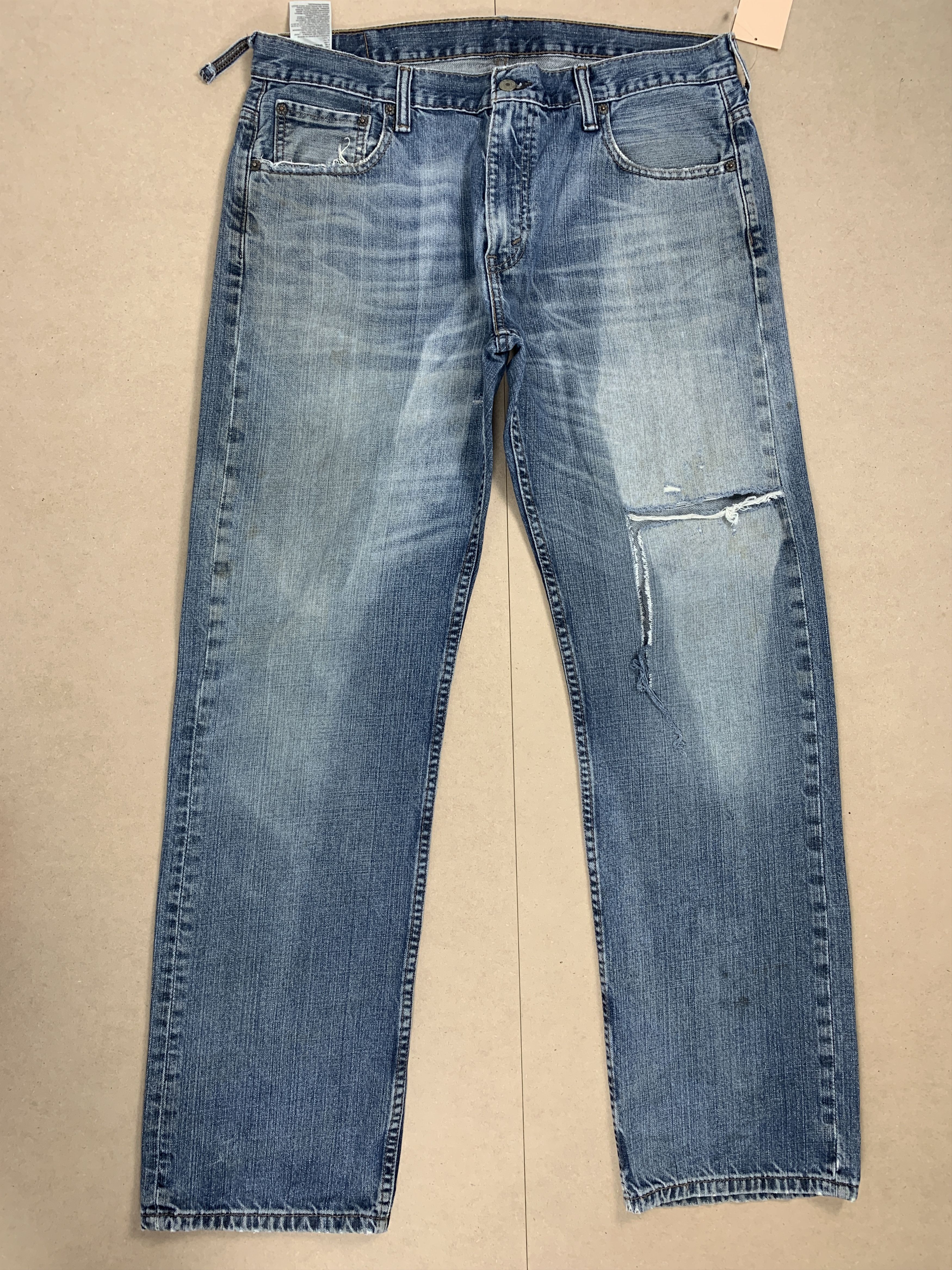 Levi's × Vintage Vintage Levis 569 Striaght Cut Distressed Faded Blue Jeans Size US 36 / EU 52 - 1 Thumbnail