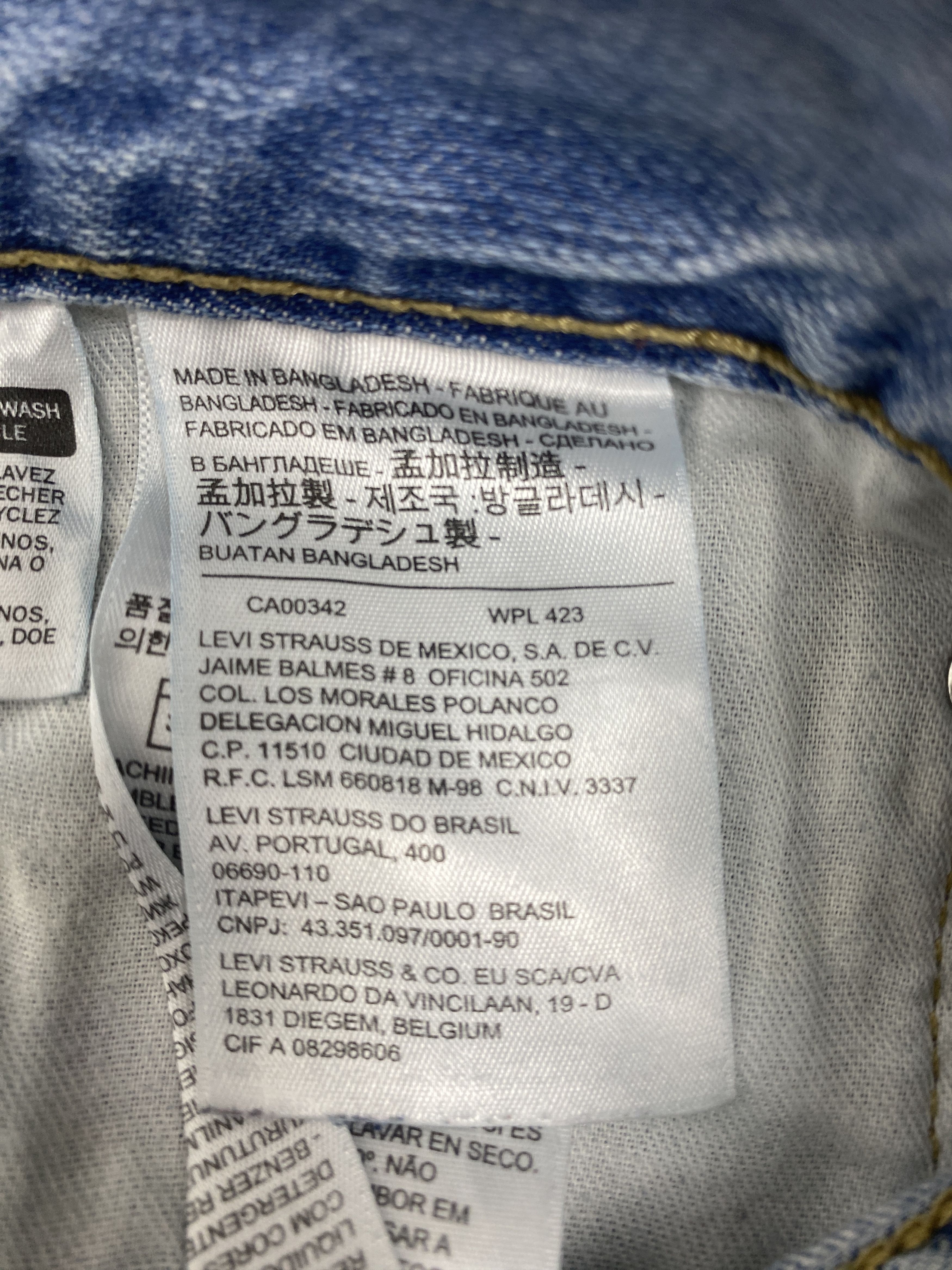 Levi's × Vintage Vintage Levis 559 Straight Cut Light Wash Jeans Size US 40 / EU 56 - 12 Thumbnail