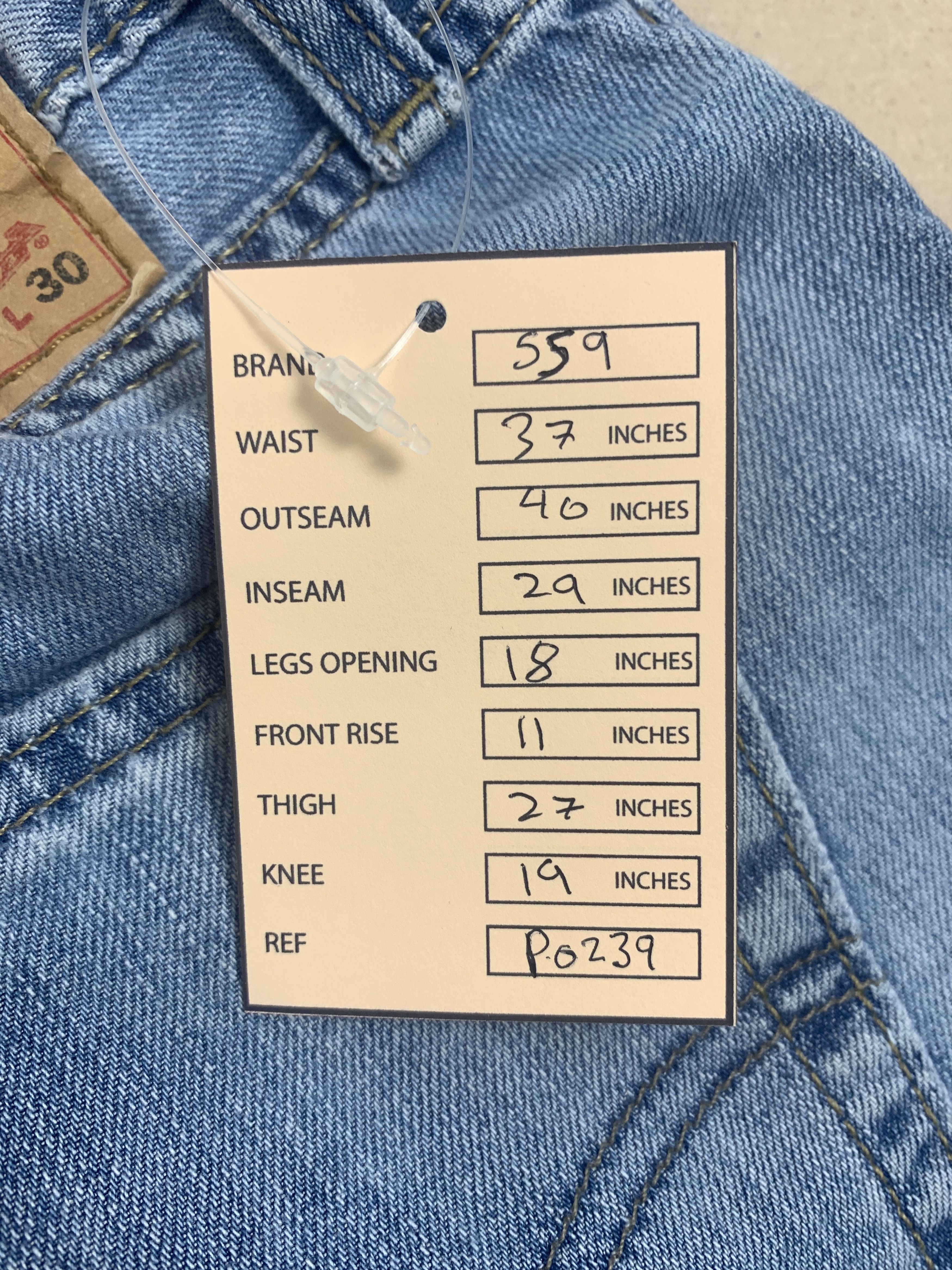 Levi's Vintage Levis 559 Straight Cut Distressed Mid Wash Jeans Size US 37 - 21 Thumbnail