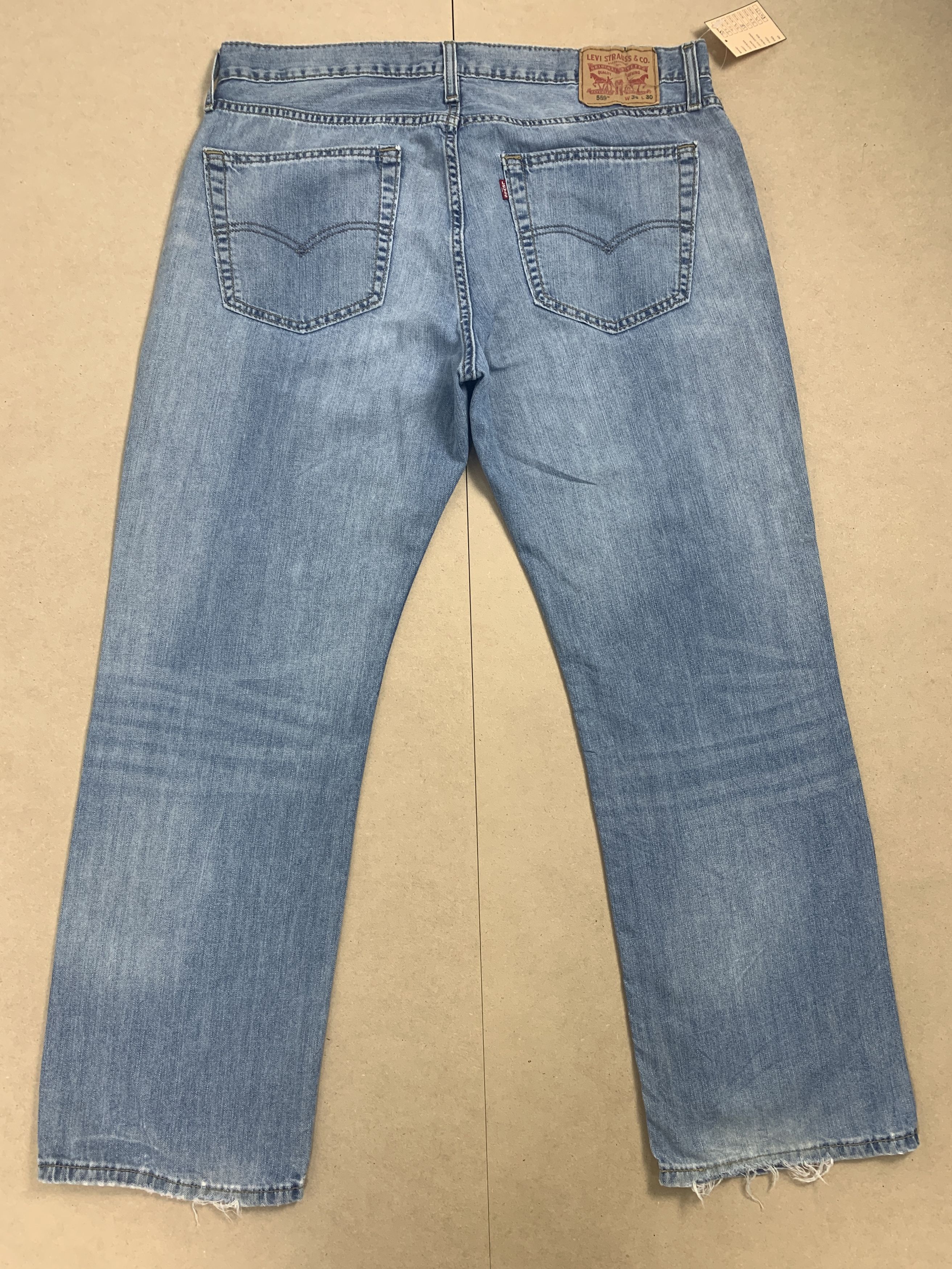Levi's Vintage Levis 559 Straight Cut Distressed Mid Wash Jeans Size US 37 - 8 Thumbnail